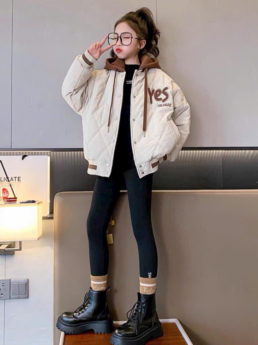 [???]  BABY SHOP – thời trang trẻ em  ?‍?❤️️?⭐️ ÁO KHOÁC BÉ GÁI
 chất phao mềm đẹp, phối mũ nỉ ấm áp, kiểu dáng thể thao năng động.
 Size:40-58kg
 Giá:495.000
 , shares-0✔️ , likes-8❤️️ , date-2024-11-06 17:03:44????????