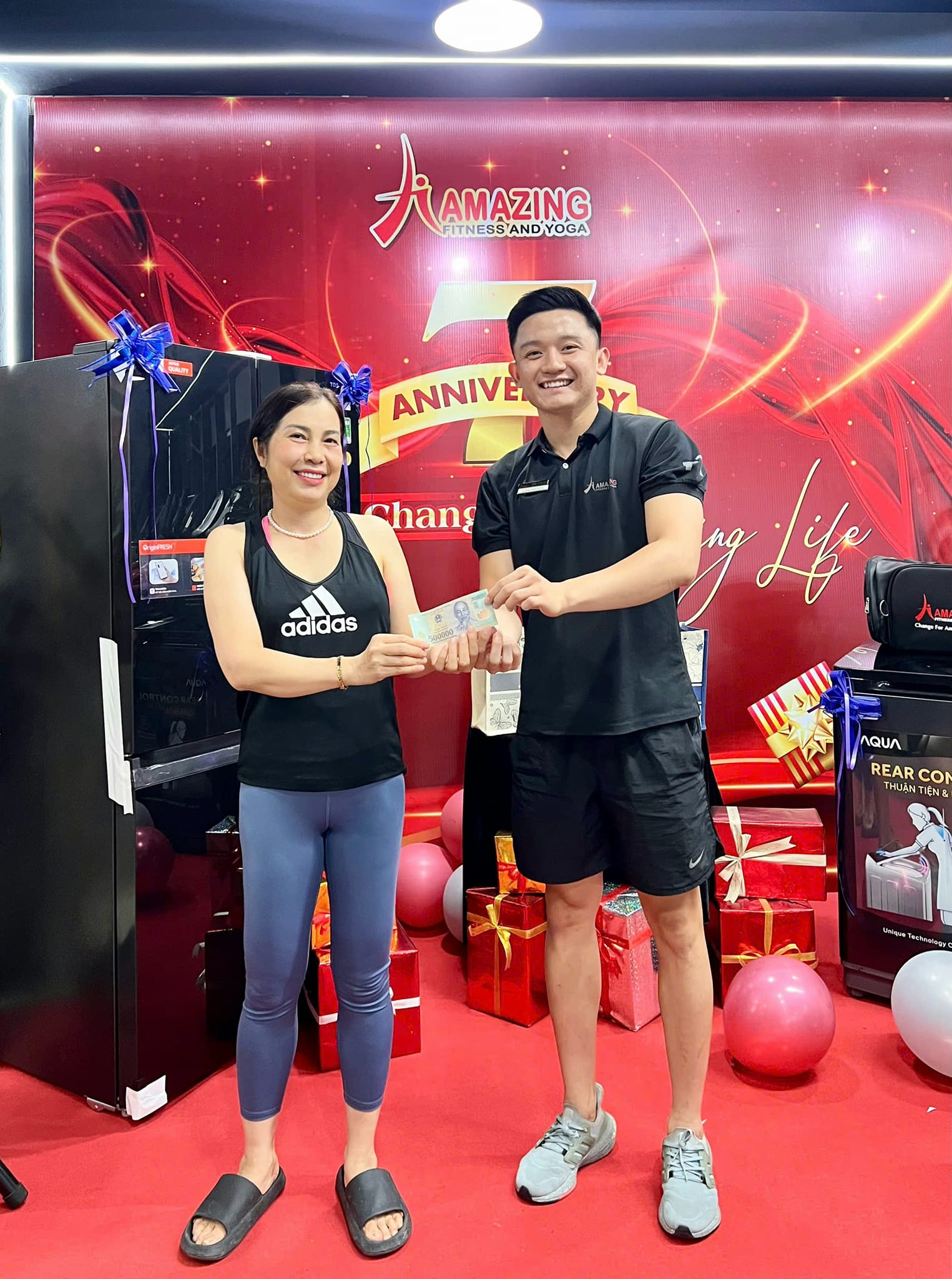 [🆕🇻🇳] Amazing Fitness and Yoga Center 🧘 Top1Yoga 🧘 [CHUYÊN MỤC ĐẾN AMAZING LÀ CÓ QUÀ] 
 Những hội viên may mắn cùng nụ cười rạng rỡ khi tham gia Mini-game Vòng quay May mắn tại Amazing Fitness  
———– , shares-0✔️ , likes-19❤️️ , date-2024-11-08 17:33:43🇻🇳🇻🇳🇻🇳📰🆕