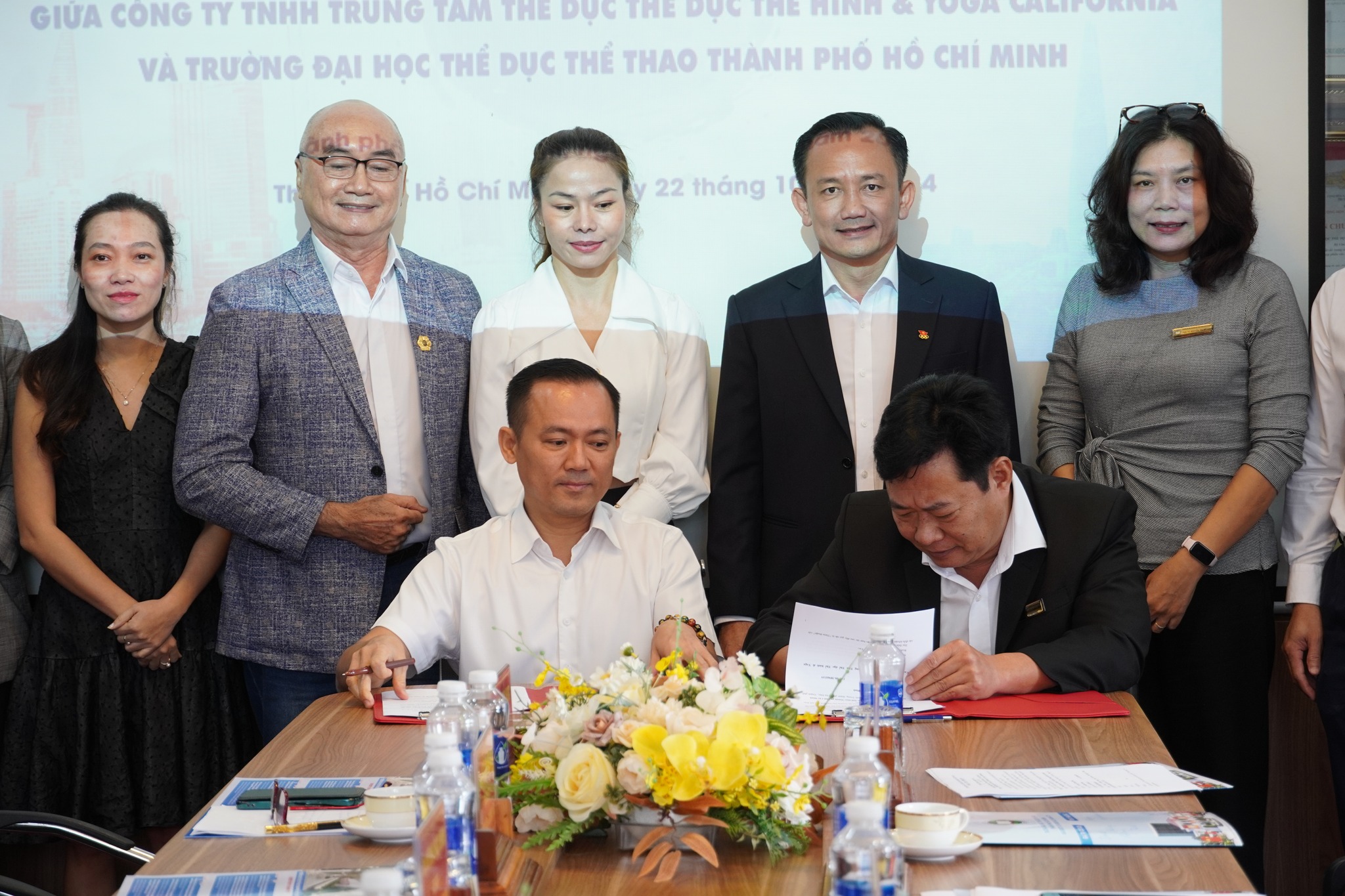 [🆕🇻🇳] Ula Lan Trần (Ula Namaste Yoga) – Hệ Thống Trung Tâm Đào Tạo Ula namaste Yoga 🧘 Top1Yoga 🤸🏻‍♀️ Không khí chào mừng ngày 20/10 tại Ula Namaste Yoga Chi Nhánh Thanh Hóa 

Biết ơn những tình cảm sâu sắc của tất cả các học viên tại đây dành cho Ula Namas , shares-0✔️ , likes-10❤️️ , date-2024-10-20 15:47:30🇻🇳🇻🇳🇻🇳📰🆕