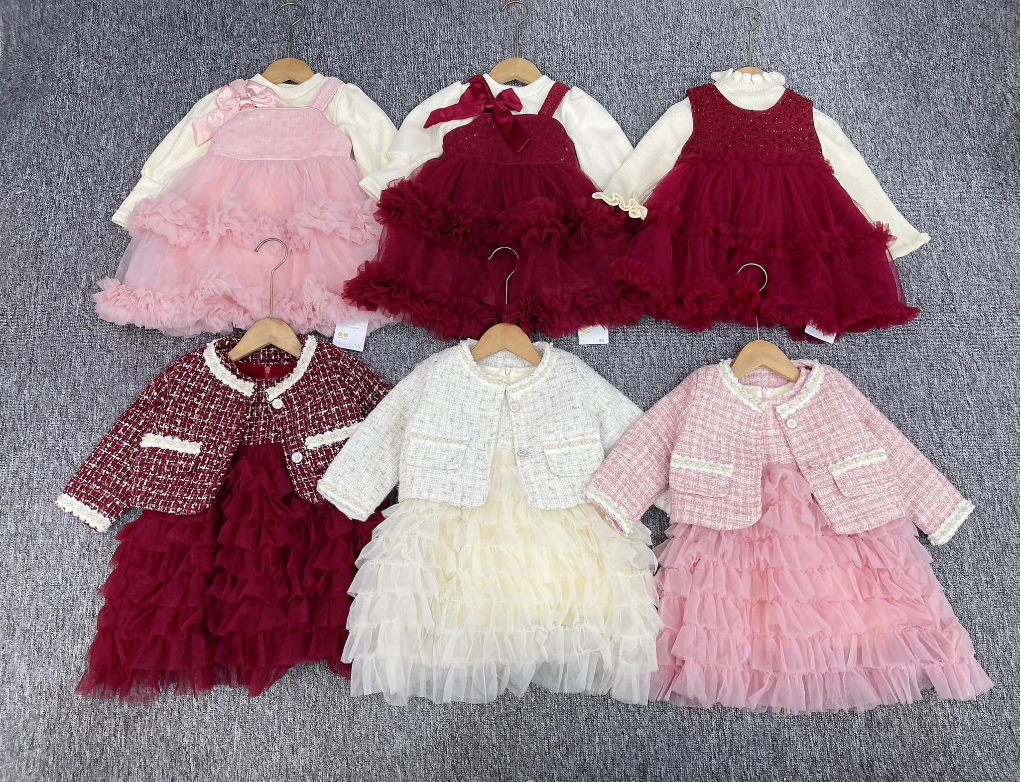 [🆕🇻🇳] Linh Miu Kids – Chuyên bán buôn , bán lẻ đồ bầu , đồ sơ sinh , quần áo phụ kiện trẻ em 🧑‍🧒❤️️👶⭐️ Váy nhí xinh quá các mẹ ơi
 Nhà e đủ sz từ 10-60 phục vụ các con ạ
 , shares-0✔️ , likes-1❤️️ , date-2024-11-11 03:54:20🇻🇳🇻🇳🇻🇳📰🆕