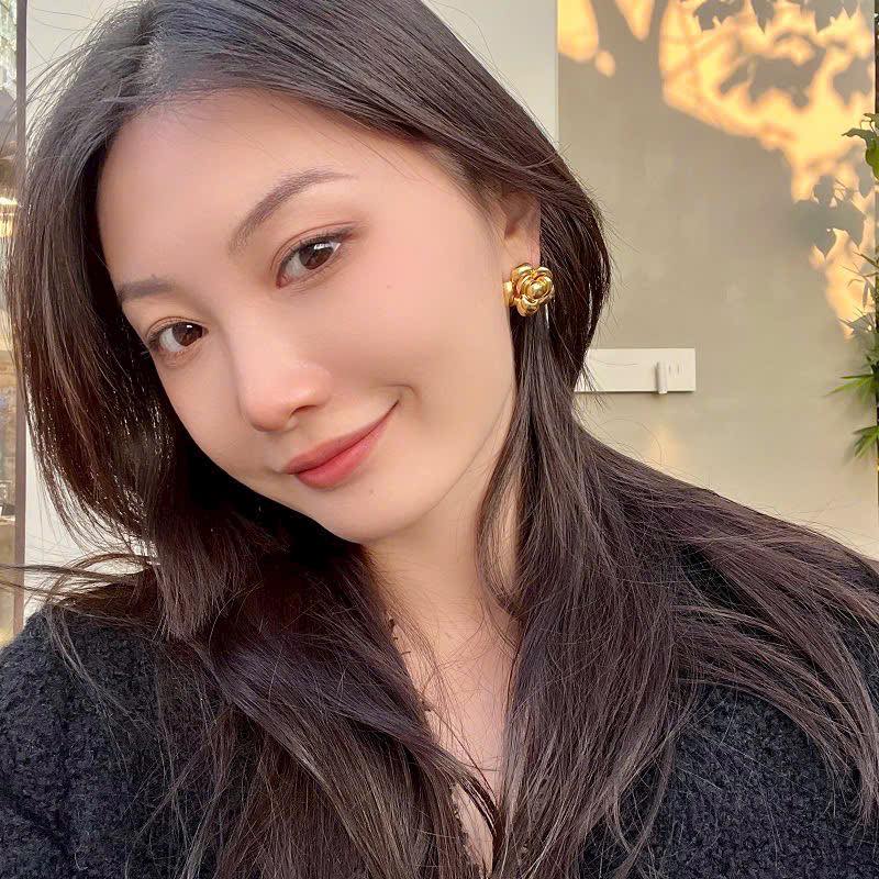 Vì em là hoa Hồng ạ
Xinh thế chứ
#quanaoxuat #hanghieuxuatkhau #nghienhangxuatxin #hangxuatkhau #dam #chanvaycongso #jumsuit #romper #aosomi #aochiffong