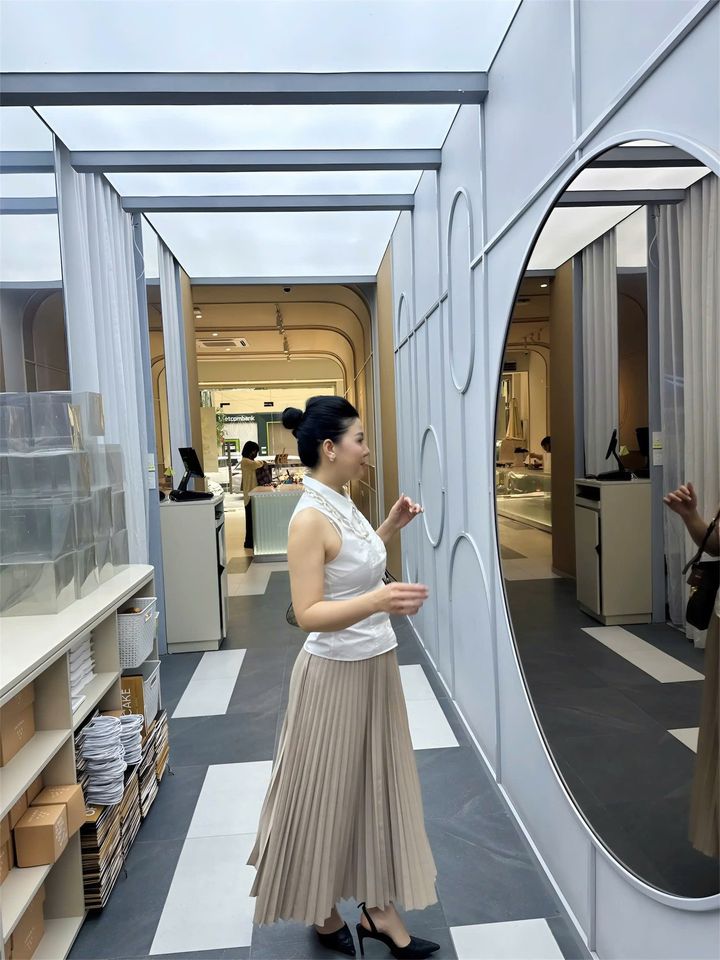 [🆕🇻🇳] Aerobic Zumba Yoga Huệ Sala Đông Anh 🧘 Top1Yoga 🧘 20h -21h tối nay lớp yoga căn bản chủ đề thăng bằng, sức mạnh cơ lõi mời chị em tập cùng nha.
 , shares-0✔️ , likes-3❤️️ , date-2024-11-22 23:00:03🇻🇳🇻🇳🇻🇳📰🆕