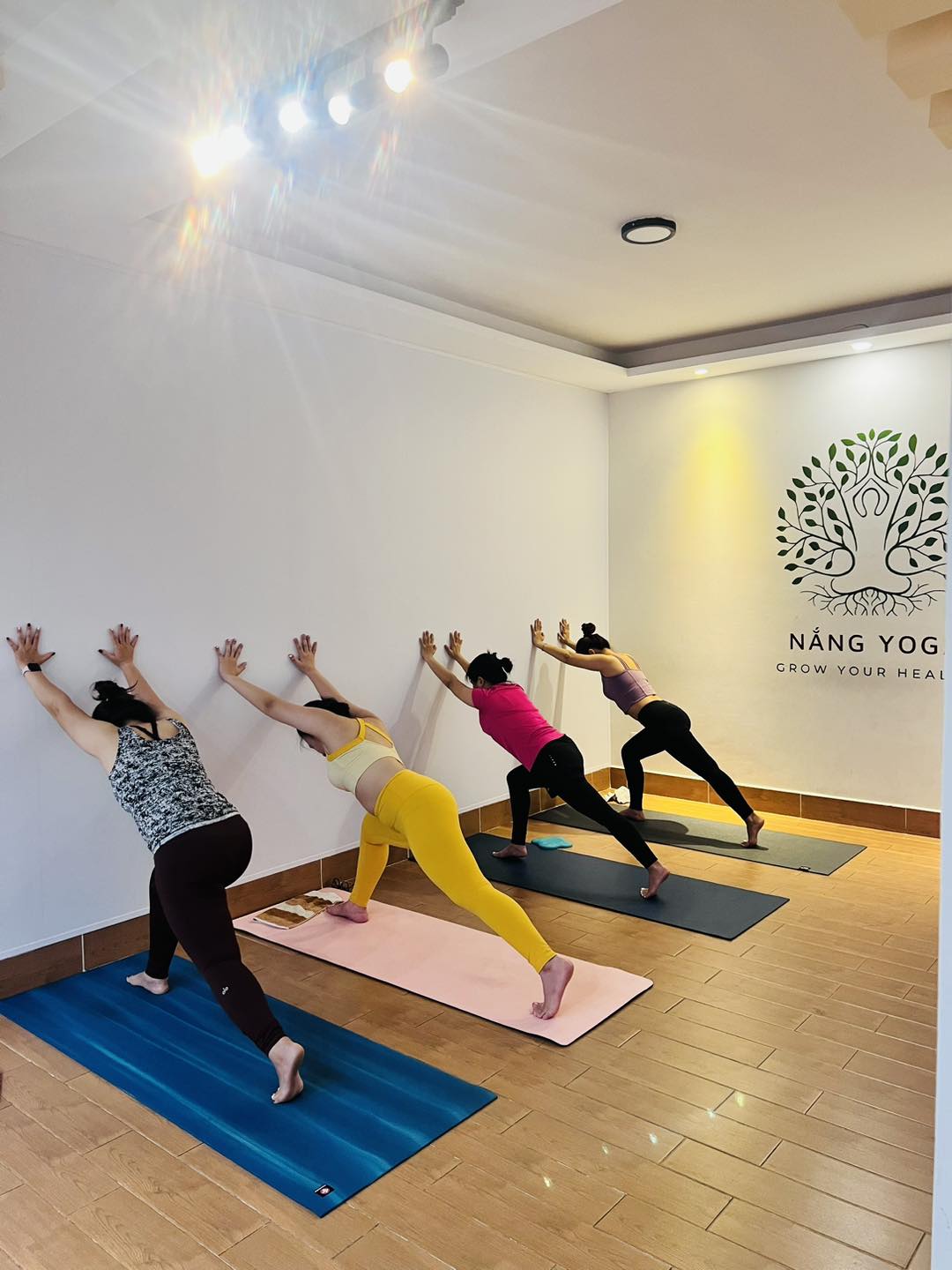 [???] US YOGA HCM  ? Top1Yoga ??‍♀️  , shares-0✔️ , likes-4❤️️ , date-2024-09-12 17:00:02????????