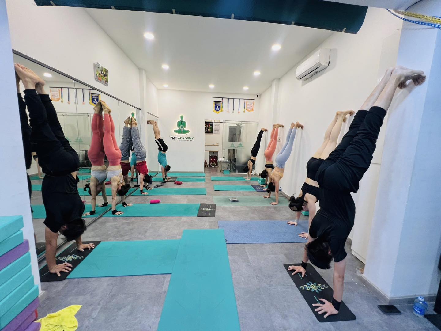 [???] YÊN’S YOGA Studio – Yên’s Yoga, Tâm khoẻ – dáng xinh  ? Top1Yoga ??‍♀️ Dear my girls, 
 Remember : you will never be young again. Do what makes you happy !

 , shares-0✔️ , likes-1❤️️ , date-2024-09-06 04:19:48????????