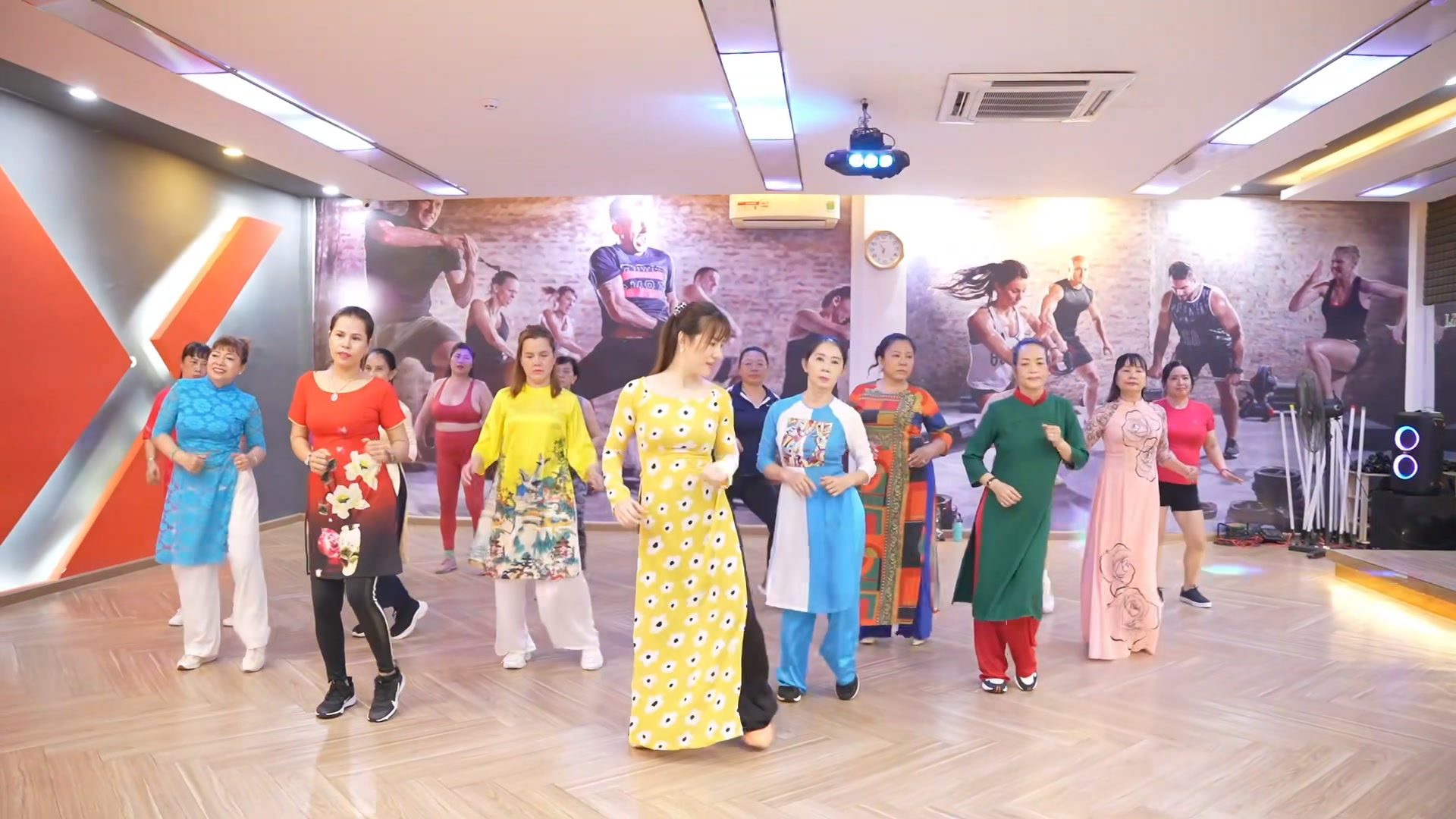 [???] Lio Fitness & Yoga – Your Health Is Our Success   ? Top1Yoga ??‍♀️ 20/10 bùng cháy cùng lớp Aerobic của nhà Lio  —————————————–
 Lio Fitness & Yoga
 539 Bến Bình Đông Phường 13 Quận 8
 (028)  , shares-0✔️ , likes-25❤️️ , date-2024-10-22 00:05:38????????