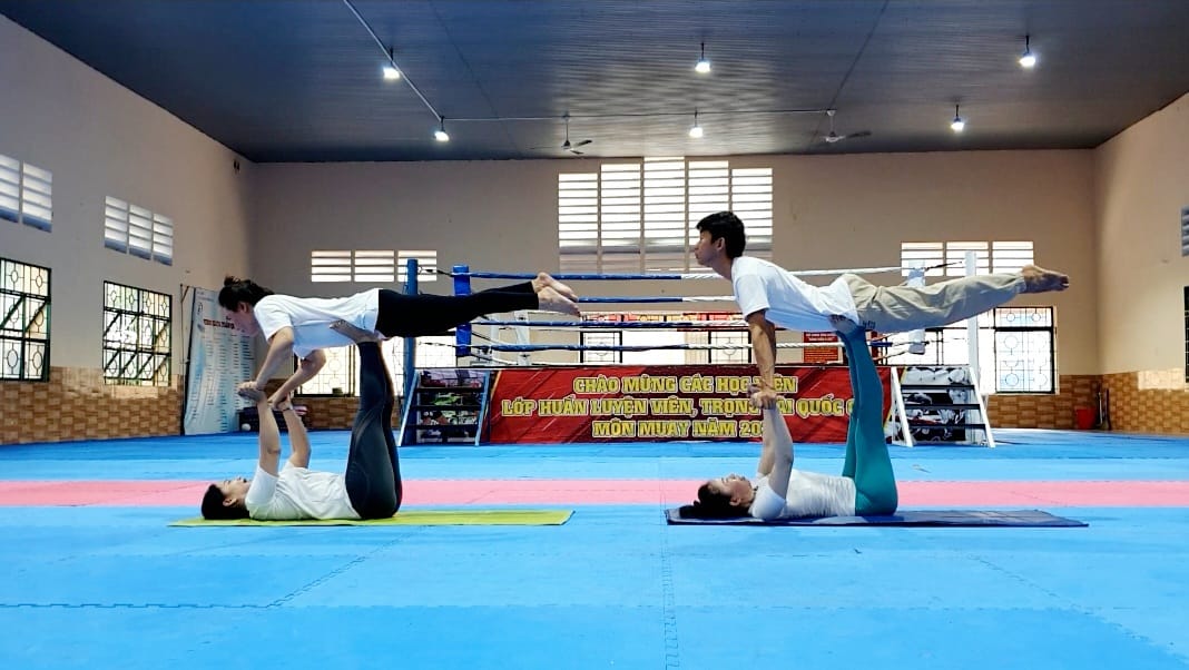 [???] Yoga Sức Khỏe Vàng – Golden Health ? Top1Yoga ??‍♀️ YOGA ĐÔI – YOGA ĐỒNG ĐỘI.
 TÌNH YÊU YOGA CÔ VÀ TRÒ!
 ———–
  GIỚI THIỆU CÁC KHÓA HỌC VÀ ƯU ĐÃI THÁNG 11.
  
  
 
 
 , shares-0✔️ , likes-2❤️️ , date-2024-11-02 15:27:46????????