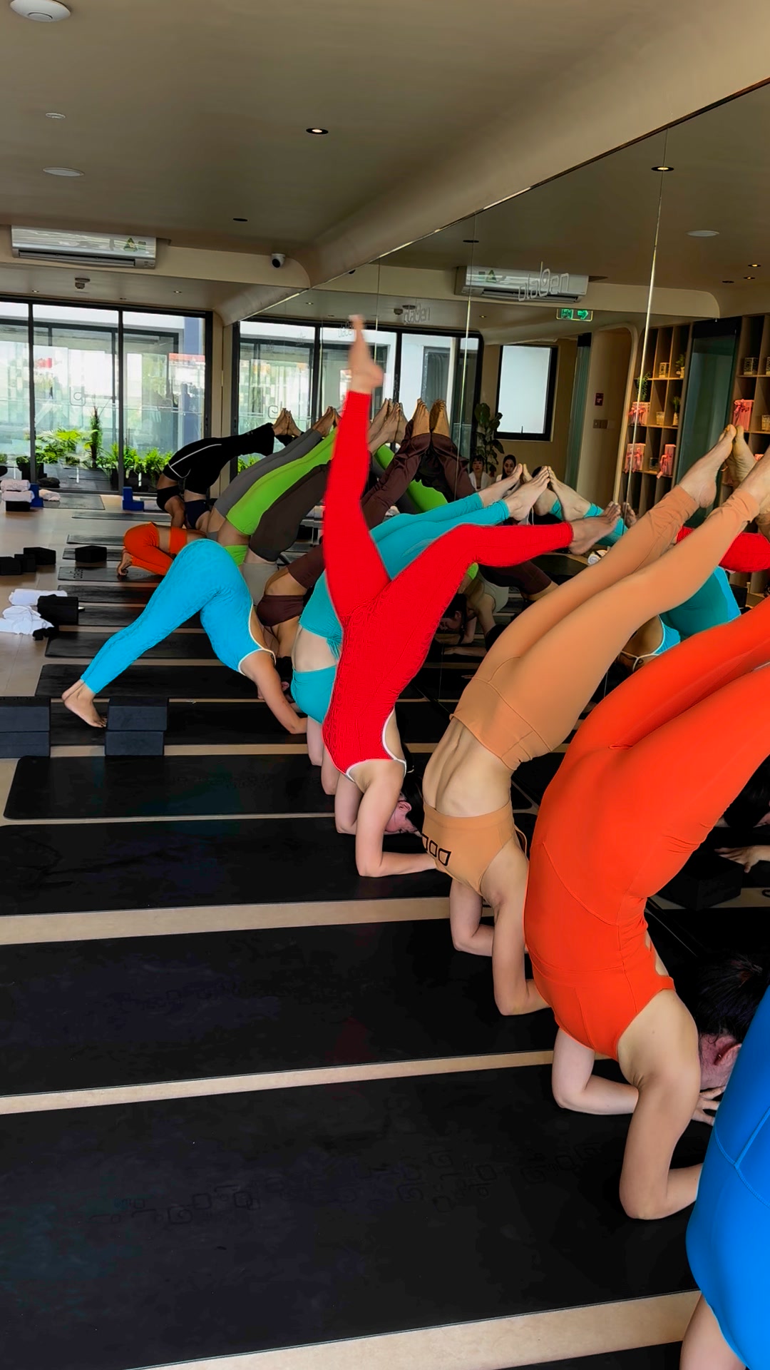 [🆕🇻🇳] Air Fitness & Yoga 🧘 Top1Yoga 🧘 Dù 1 ngày của bạn bận rộn thế nào thì cũng nên dành ra ít nhất 1 tiếng để tập luyện nhé  #phongtaphadong#airfitness #gym #traningday #healthylifestyle
 , shares-0✔️ , likes-0❤️️ , date-2024-10-16 20:37:14🇻🇳🇻🇳🇻🇳📰🆕