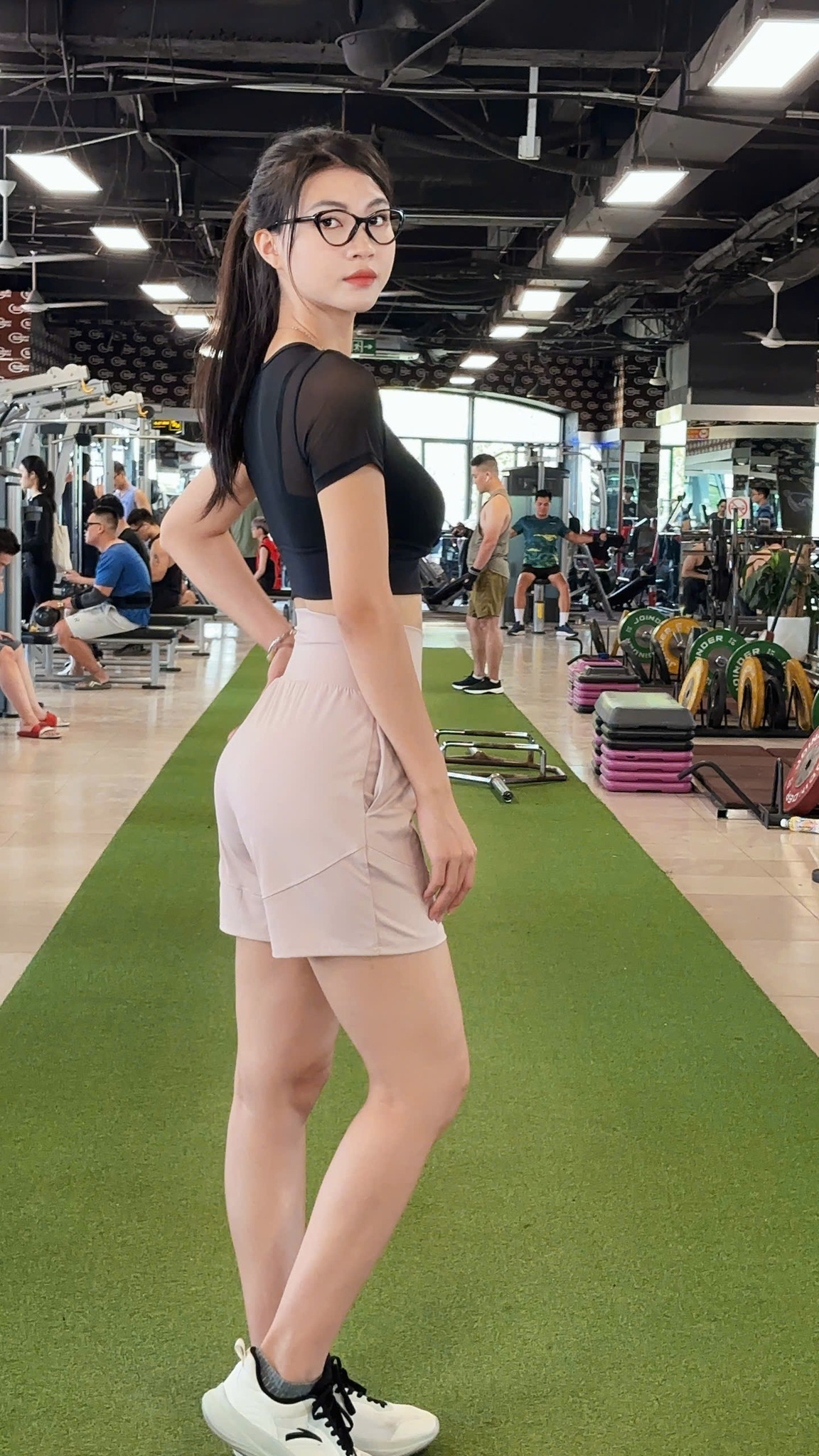 [🆕🇻🇳] Tuấn HD đồ tập cao cấp 👕 Top1Fashion 👗  #Quần_đùi_lỡ – Sự lựa chọn hoàn hảo cho cả tập luyện và dạo phố

Chiếc quần đùi lỡ này không chỉ giúp bạn thoải mái vận động mà còn tôn dáng, phù hợp cho c , shares-2✔️ , likes-9❤️️ , date-2024-11-09 03:00:29🇻🇳🇻🇳🇻🇳📰🆕