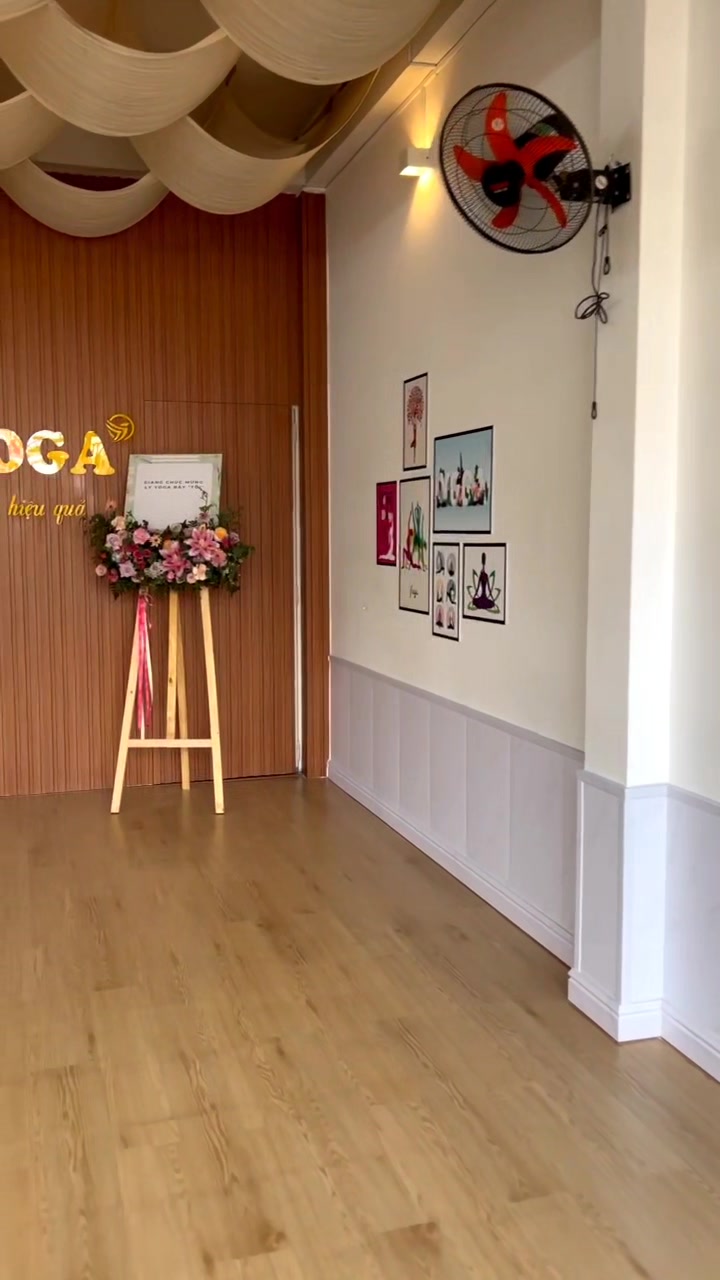 [🆕🇻🇳] Bảo Ngọc Yogi – 💜Chia sẻ kiến thức Yoga💜 🧘 Top1Yoga 🤸🏻‍♀️ 
 E có tầm chục cuốn này do vận chuyển sll bị cong mép xíu xiu
 Sách mới 100%
 Seo nhanh #95k miễn phí s h ip
 , shares-0✔️ , likes-1❤️️ , date-2024-11-01 14:43:35🇻🇳🇻🇳🇻🇳📰🆕