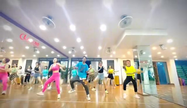 [???] Legend Fitness & Yoga Center Gamuda ? Top1Yoga ??‍♀️ Khám Phá Lợi Ích Tuyệt Vời Của Môn Nhảy Zumba Tại Phòng Tập

Nếu bạn đang tìm kiếm một phương pháp tập luyện vui vẻ, hiệu quả và đầy năng lượng, thì Zumba  , shares-0✔️ , likes-17❤️️ , date-2024-11-18 22:13:28????????