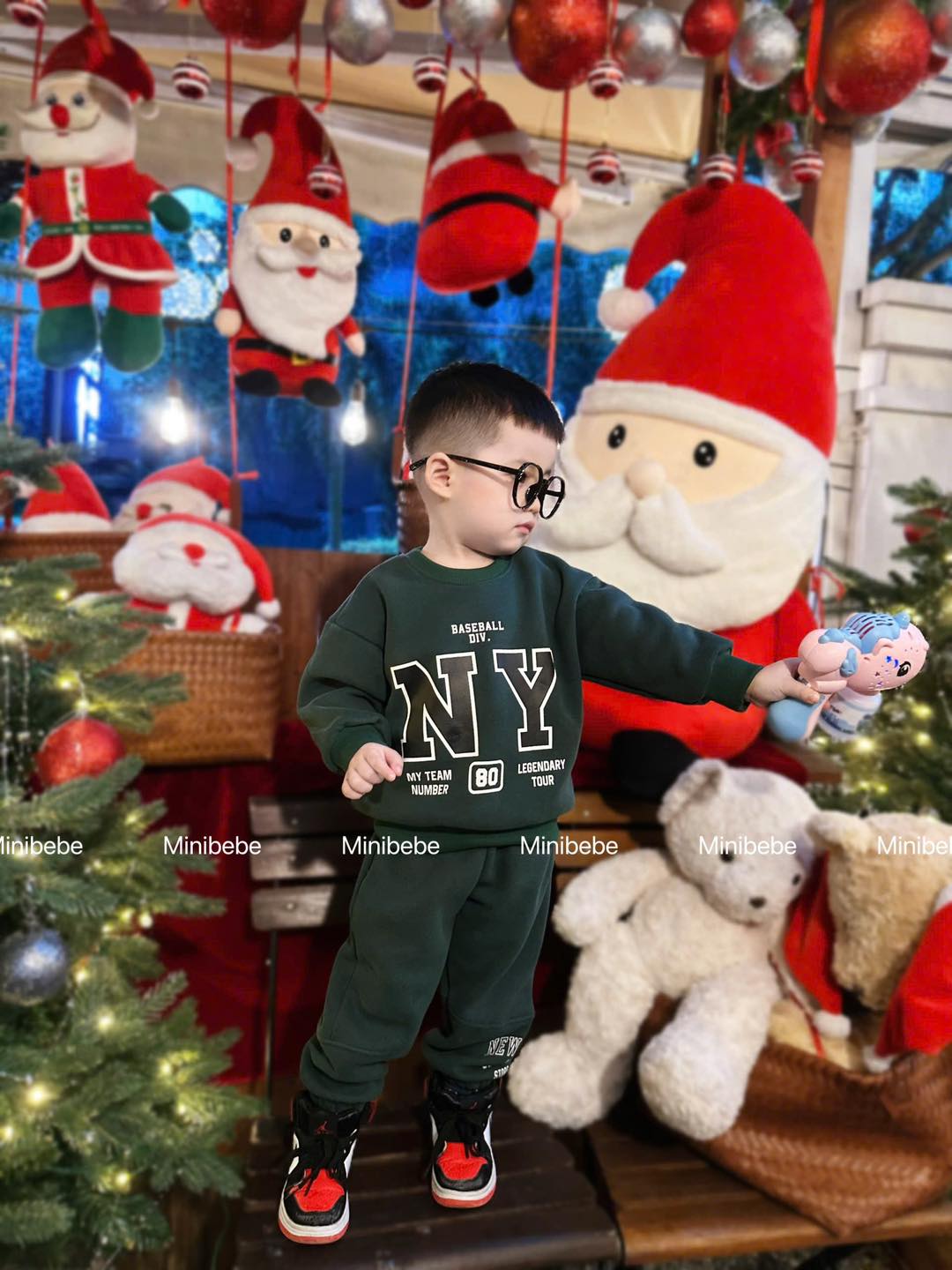 [🆕🇻🇳]  Melon House Chuyên quần áo xuất dư chất xịn, mịn 🧑‍🧒❤️️👶⭐️ Không khí lạnh về rồi, lên đồ ấm cho bé yêu thôi!!
Đồ xinh vừa đón không khí lạnh vừa hợp với Noel thì shop có ạ 
 , shares-0✔️ , likes-11❤️️ , date-2024-11-30 22:57:24🇻🇳🇻🇳🇻🇳📰🆕