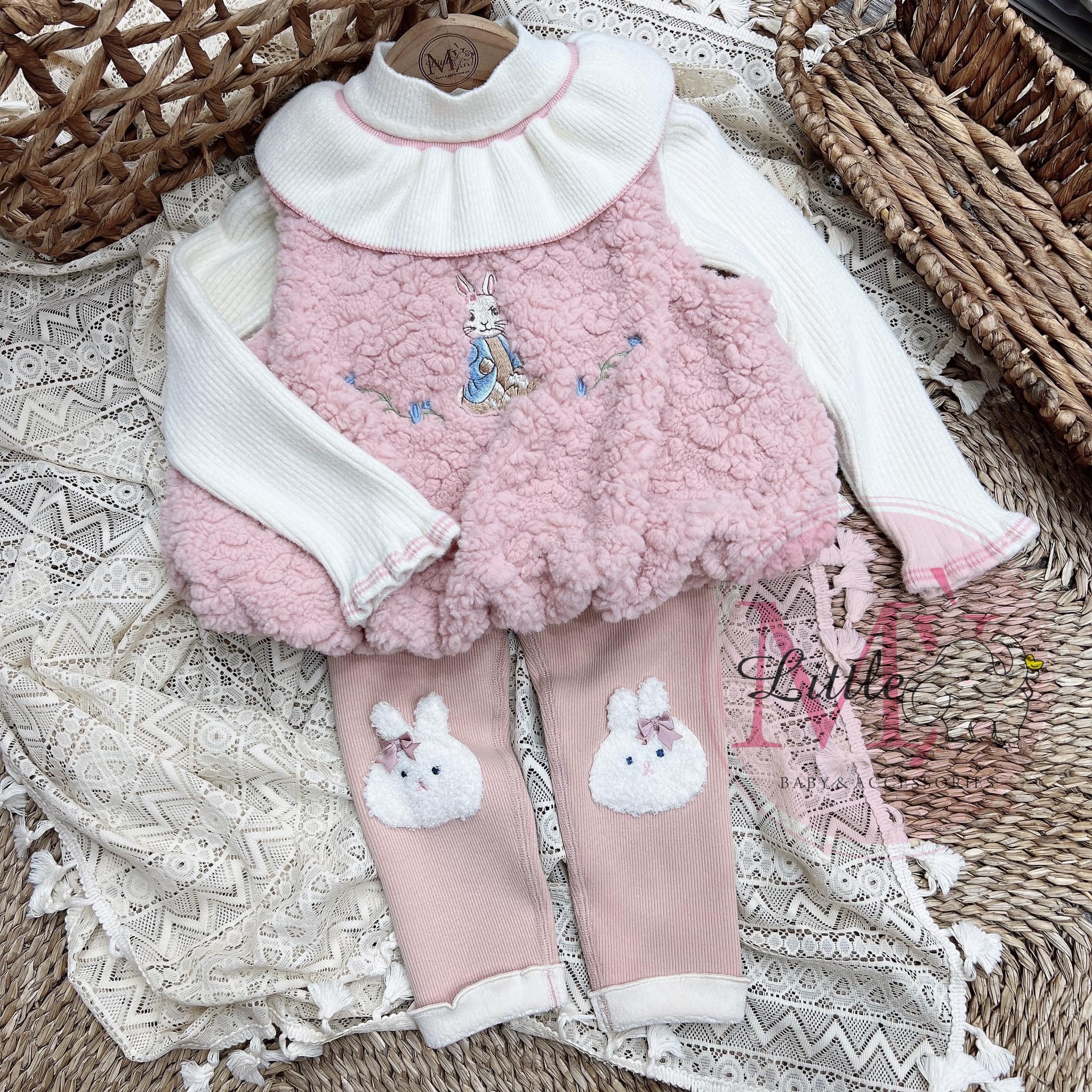[🆕🇻🇳] 3H SHOP – Nhà sản xuất và phân phối quần áo trẻ em chất lượng cao 😎❤️️⭐️ Hàng mới # Baby Three
Màu đỏ cho Noel / Tết rực rỡ nào BÉ ơi 
Xinh yêu ngọt ngào ở đây – em này xinh lắm – nhìn cái yêu ngay 
Các bé thích lắm
Hình xinh vá , shares-0✔️ , likes-0❤️️ , date-2024-12-07 17:20:05🇻🇳🇻🇳🇻🇳📰🆕