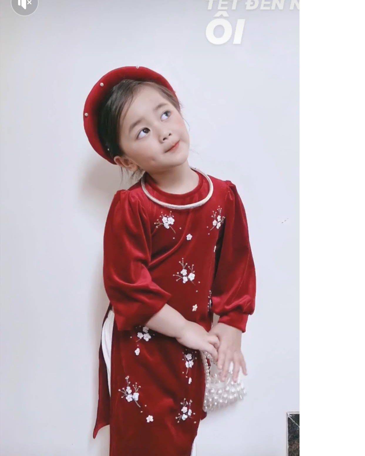 [🆕🇻🇳]  Sweetie by Josie – Thời trang cho bé 🧑‍🧒❤️️👶⭐️  Tết đến xuân về, nhà nhà đều cầu chúc may mắn bình an. Sắc đỏ luôn tượng trưng cho sự rực rỡ và may mắn trong cuộc sống. 
 Cùng với họa tiết hoa đào nhí g , shares-1✔️ , likes-0❤️️ , date-2024-12-09 16:22:03🇻🇳🇻🇳🇻🇳📰🆕
