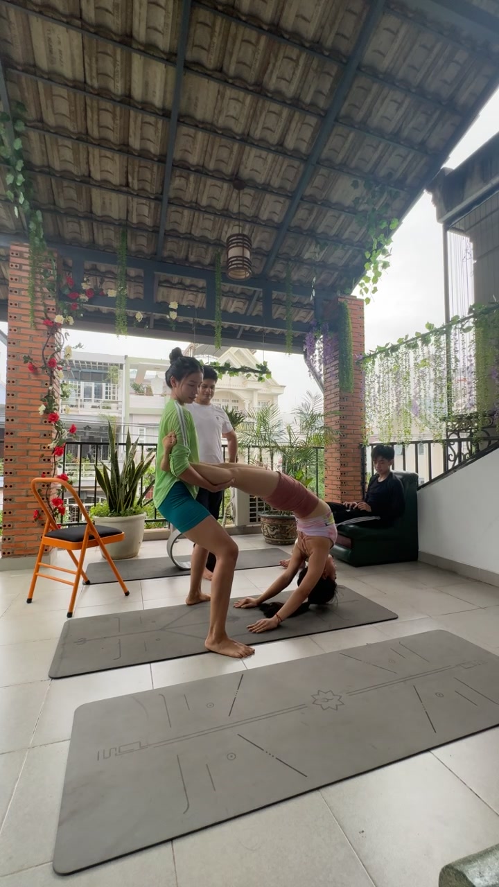 [???] Shakti Yoga Hà Nội – Số 1 về đào tạo HLV Yoga ? Top1Yoga ??‍♀️ Chuyện tình cảm có thể ‘gập ghềnh’, nhưng cơ thể thì nên dẻo dai – cùng shakti yoga cải thiện mọi khớp nối nhé! 
liên hệ ngay để biết thêm thông tin và đăn , shares-0✔️ , likes-16❤️️ , date-2024-12-14 15:34:47????????