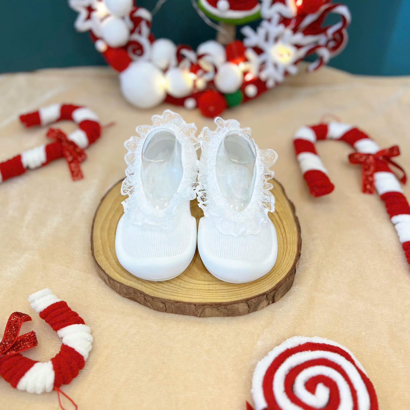 [???] Tiệm Linh – Chuyên hàng xuất chính hãng cho bé  ?‍?❤️️?⭐️ Mix set đồ đôi xong em thấy gấp đôi dễ thương luôn ib em liền các bác ơii gần Tết hết size là hết lun ko có lại nữa ạ
 , shares-6✔️ , likes-18❤️️ , date-2024-12-15 17:05:58????????