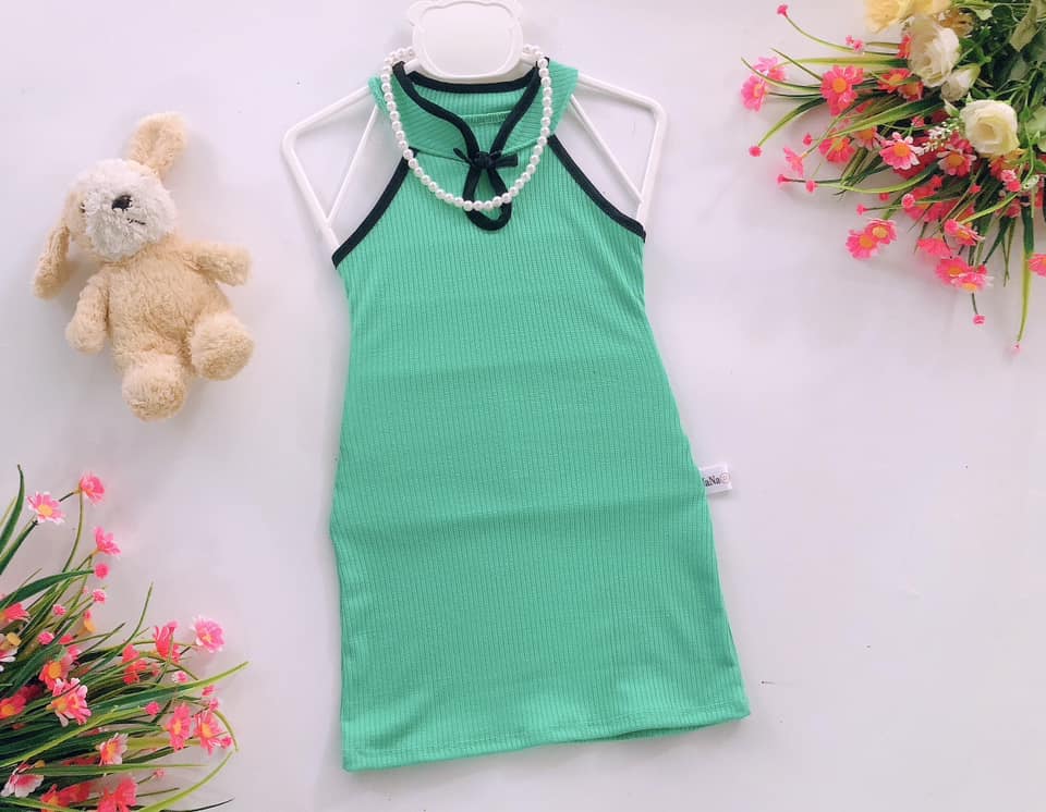 [🆕🇻🇳] Duy khang shop – Shop chuyên mua bán quần áo trẻ em giá rẻ 🧑‍🧒❤️️👶⭐️ Đầm body cổ tàu có Tặng vòng ngọc cho bé￼
9 đến 17 ký 
35k
 , shares-0✔️ , likes-25❤️️ , date-2024-12-22 02:25:23🇻🇳🇻🇳🇻🇳📰🆕