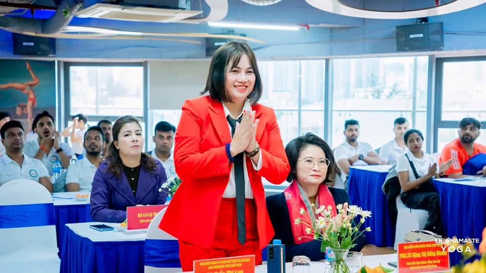 [🆕🇻🇳] ULA Namaste YOGA  – Đào tạo HLV Yoga Quốc tế 🧘 Top1Yoga 🤸🏻‍♀️ Ngày 14/12 Khai mạc lớp tập huấn cấp giấy chứng nhận cho người nước ngoài đủ điều kiện chuyên môn giảng dậy yoga tại Việt Nam do Liên Đoàn Yoga Việt Phối h , shares-1✔️ , likes-6❤️️ , date-2024-12-15 19:44:51🇻🇳🇻🇳🇻🇳📰🆕
