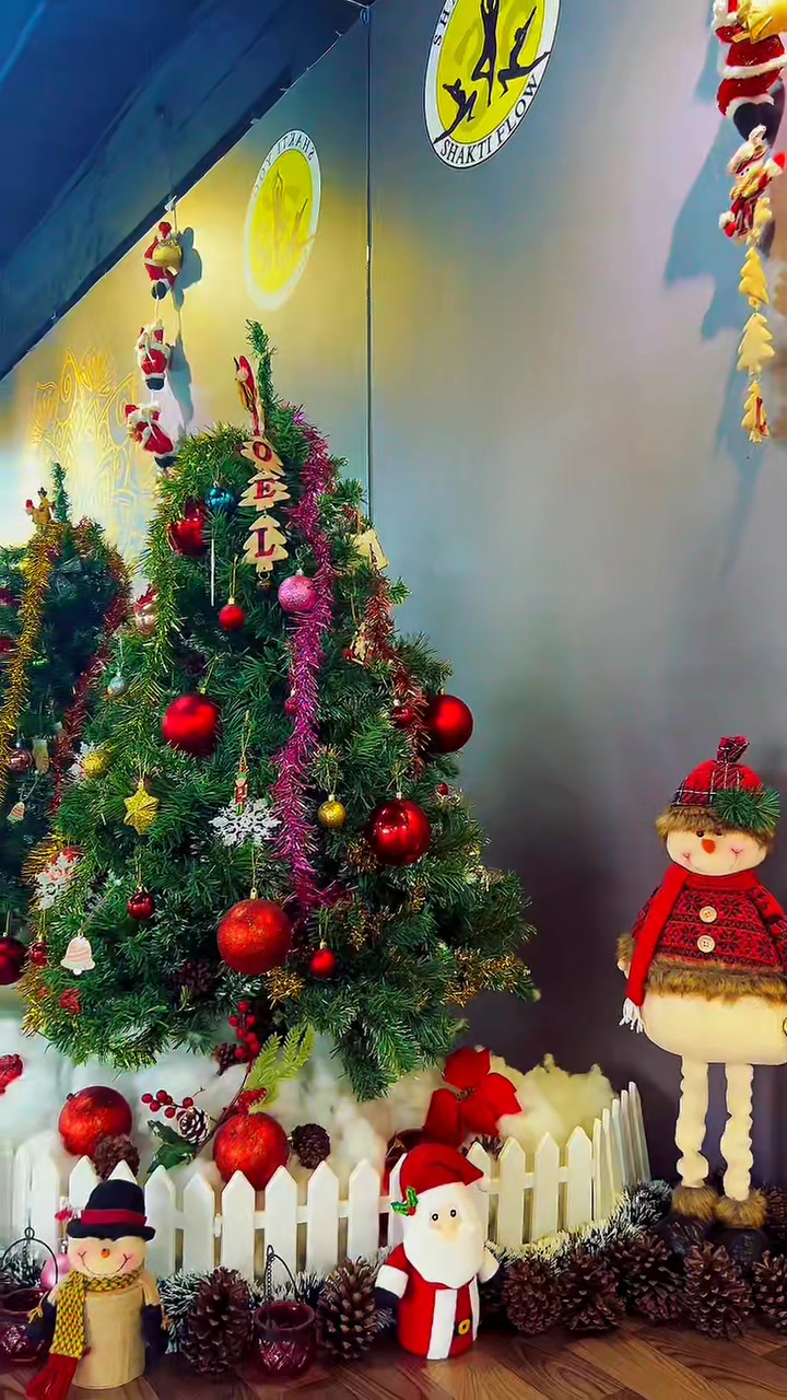 [???] Shakti Yoga Hà Nội – Số 1 về đào tạo HLV Yoga ? Top1Yoga ??‍♀️ Giáng Sinh An Lành  #shaktiflow #shaktiyoga #flowbyshaktivuha #Yoga #shaktiyogahanoi #YogaWithMusic #KhôngGianMới
 , shares-0✔️ , likes-8❤️️ , date-2024-12-21 15:30:25????????