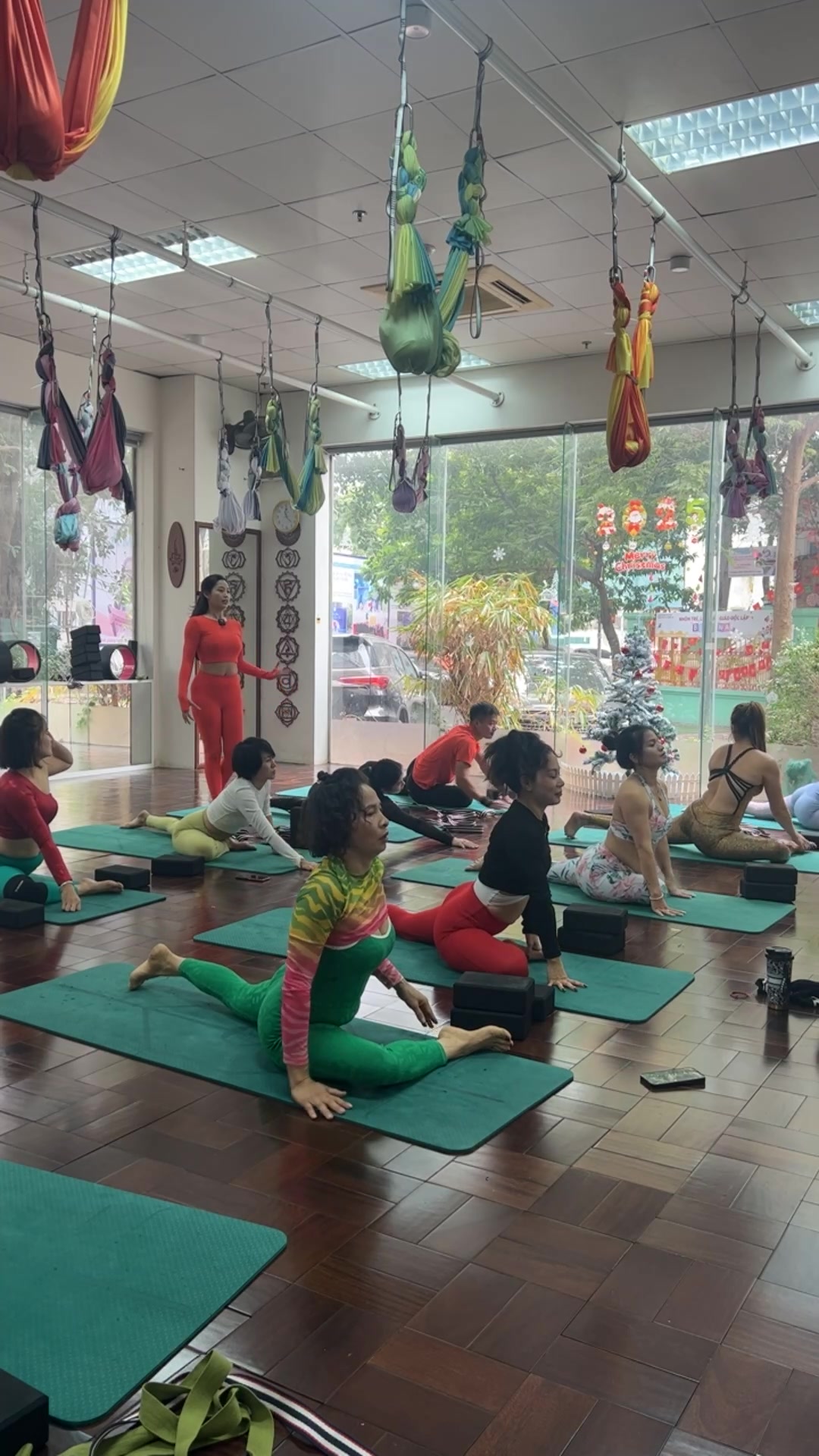 [🆕🇻🇳] HEBE YOGA – Hebeyoga.com – Chuyên cung cấp sỉ và lẻ các sản phẩm dụng cụ yoga chất lượng 🧘 Top1Yoga 🤸🏻‍♀️ Vẻ đẹp của lao động

Đi làm nhưng không quên tập Yoga 
———————————————
𝐇𝐞𝐛𝐞𝐲𝐨𝐠𝐚 𝐎𝐟𝐟𝐢𝐜𝐚𝐥
 Website: Https://hebeyoga.com
Shopee , shares-2✔️ , likes-6❤️️ , date-2024-12-21 18:00:50🇻🇳🇻🇳🇻🇳📰🆕