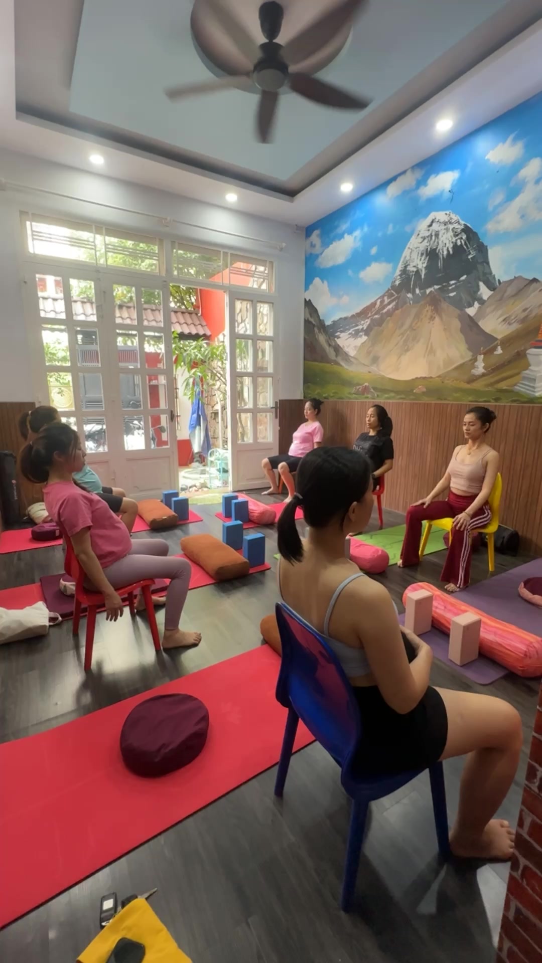 [???] Yoga House ? Top1Yoga ??‍♀️ Video liên quan
 , shares-0✔️ , likes-4❤️️ , date-2024-12-25 15:48:15????????