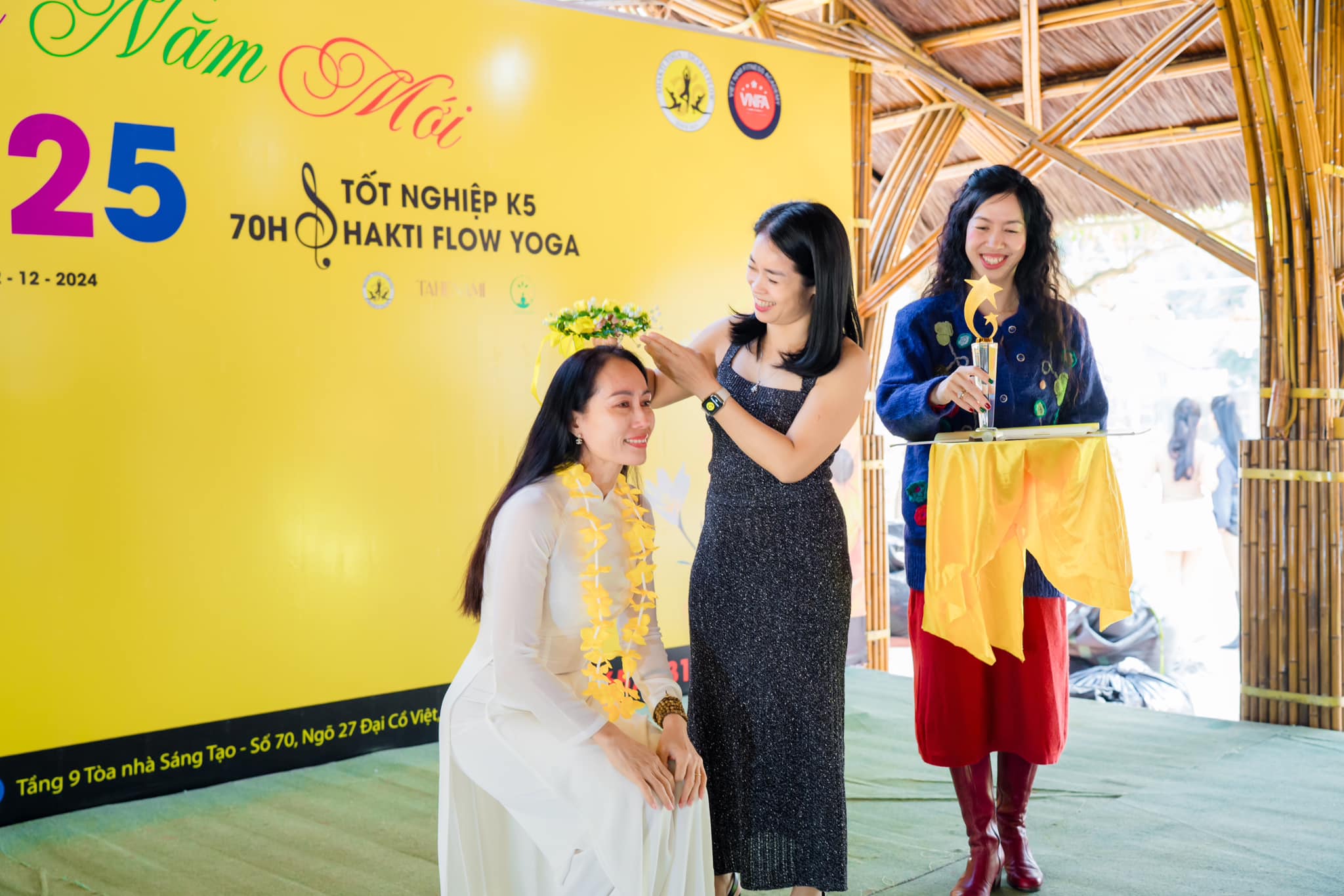 [???] Shakti Yoga Hà Nội – Số 1 về đào tạo HLV Yoga ? Top1Yoga ??‍♀️ Không ngừng Phát Triển Bản Thân là từ khóa tôi luôn khắc sâu trong hành trình hạnh phúc của mình Khoá học biên đạo Flow yoga 70 h là một bước tiến giúp tôi , shares-0✔️ , likes-10❤️️ , date-2024-12-27 16:48:15????????