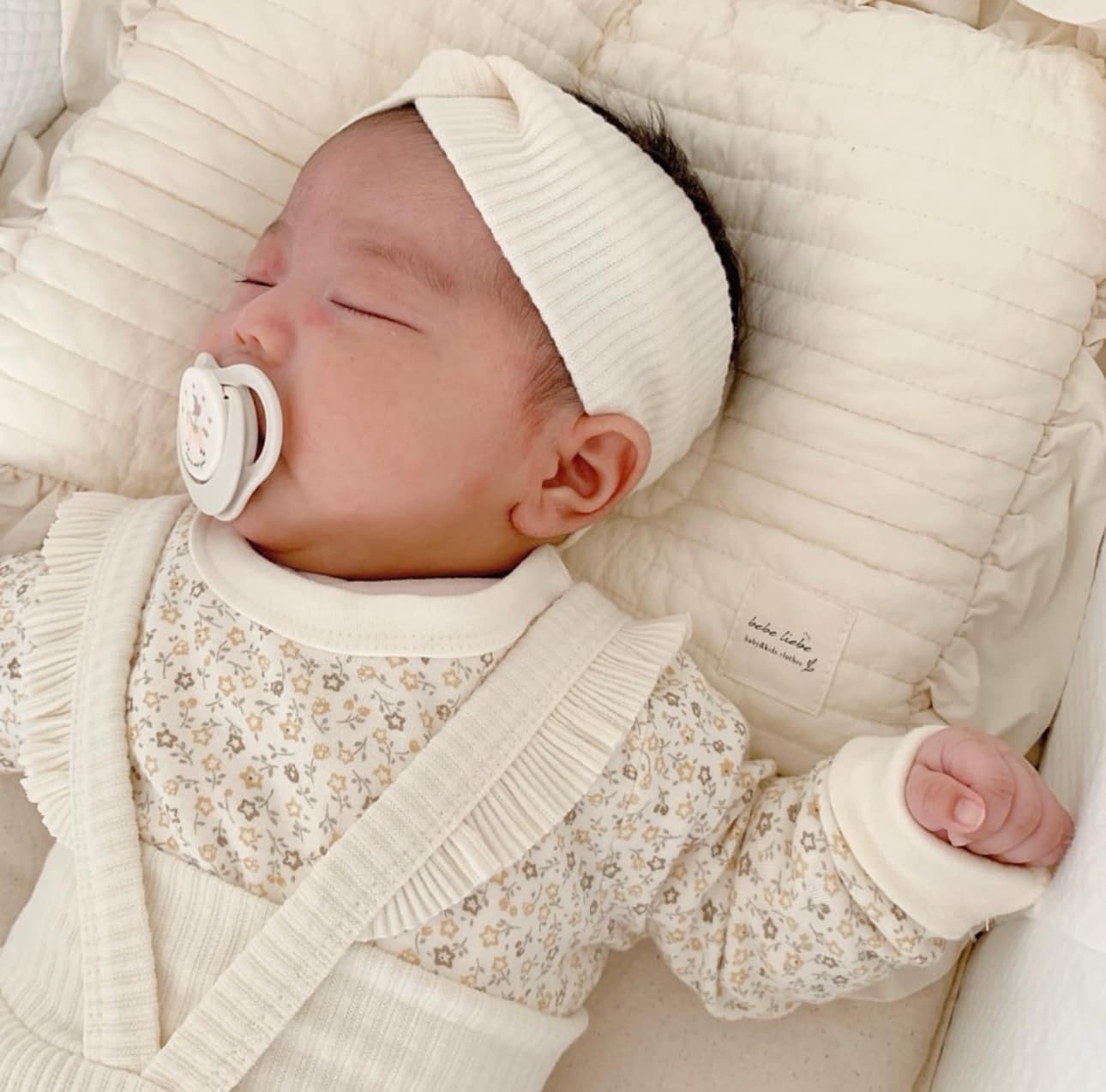 [???]  Bun Kids Shop – Sỉ Lẻ QATE (Thơm Đàm)  ?‍?❤️️?⭐️ Xả kho nghỉ TẾT thôi Ce ơi
 , shares-0✔️ , likes-113❤️️ , date-2024-12-28 19:53:36????????