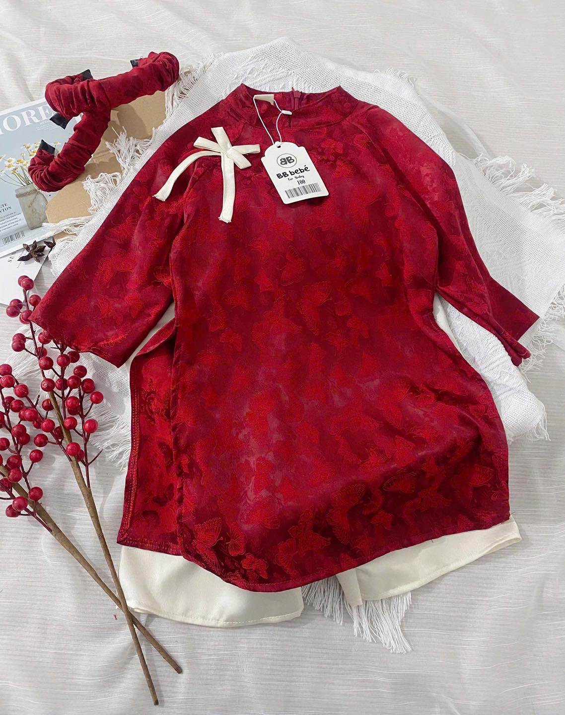 [🆕🇻🇳]  Melon House Chuyên quần áo xuất dư chất xịn, mịn 🧑‍🧒❤️️👶⭐️ Shop về thêm mấy mẫu áo dài Tết đẹp dữ dội  cho khách iu đây
Shop tiếp tục thanh lý các mẫu nỉ, bộ cộc bebukids hãng đẹp bên dưới
Hàng đẹp khách vui lòng đ , shares-0✔️ , likes-2❤️️ , date-2024-12-29 03:37:52🇻🇳🇻🇳🇻🇳📰🆕