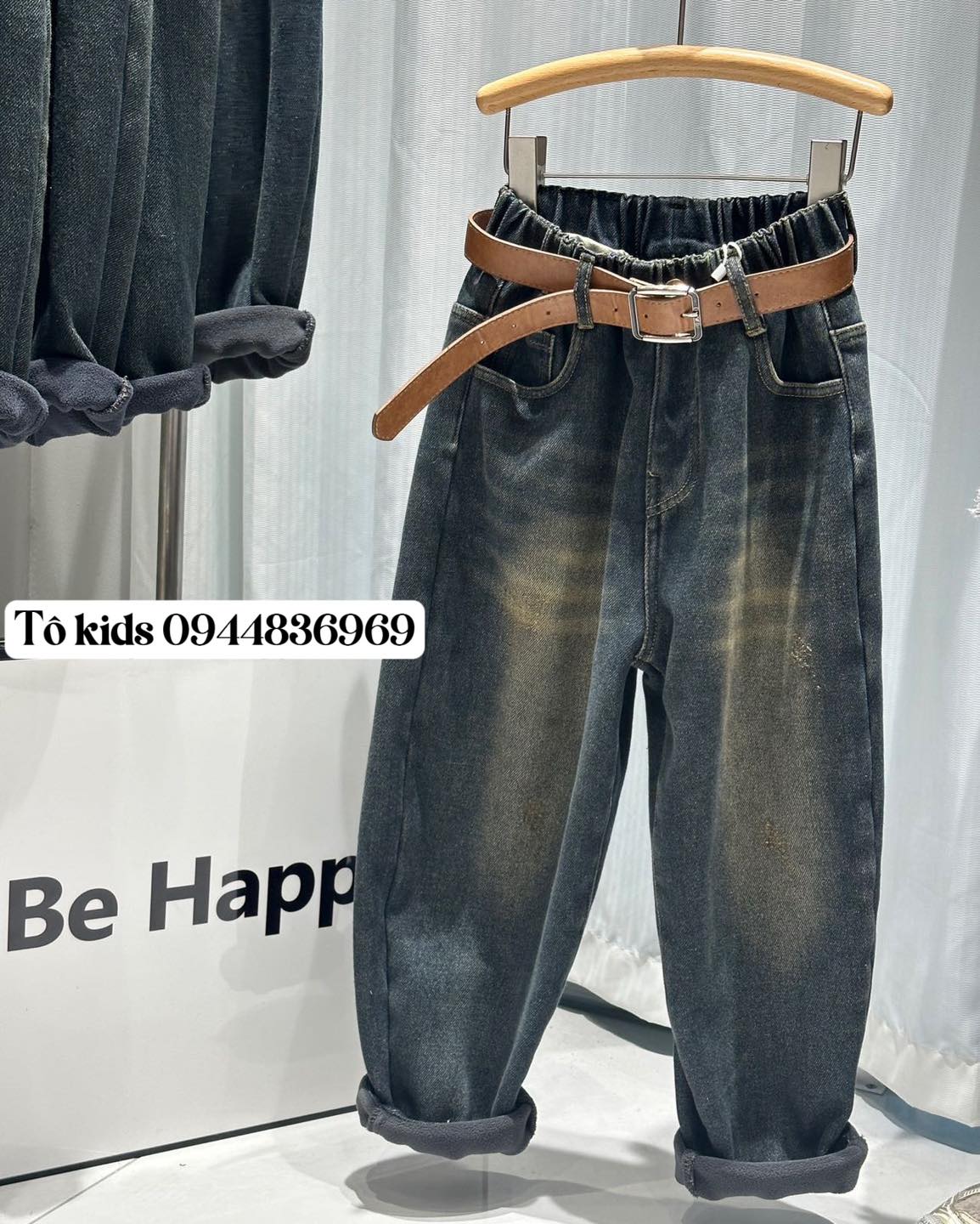 [🆕🇻🇳]  Hoài Thu Lâm Kids  chuyên quần áo trẻ em phong cách Hàn Quốc, từ 2-13 tuổi 🧑‍🧒❤️️👶⭐️  Chào Xuân  New 2025 em đến đâyy…

Lịch em Live 12h thứ 6 (26/12) ạ 

Size 90-150
 , shares-9✔️ , likes-120❤️️ , date-2024-12-27 03:31:18🇻🇳🇻🇳🇻🇳📰🆕