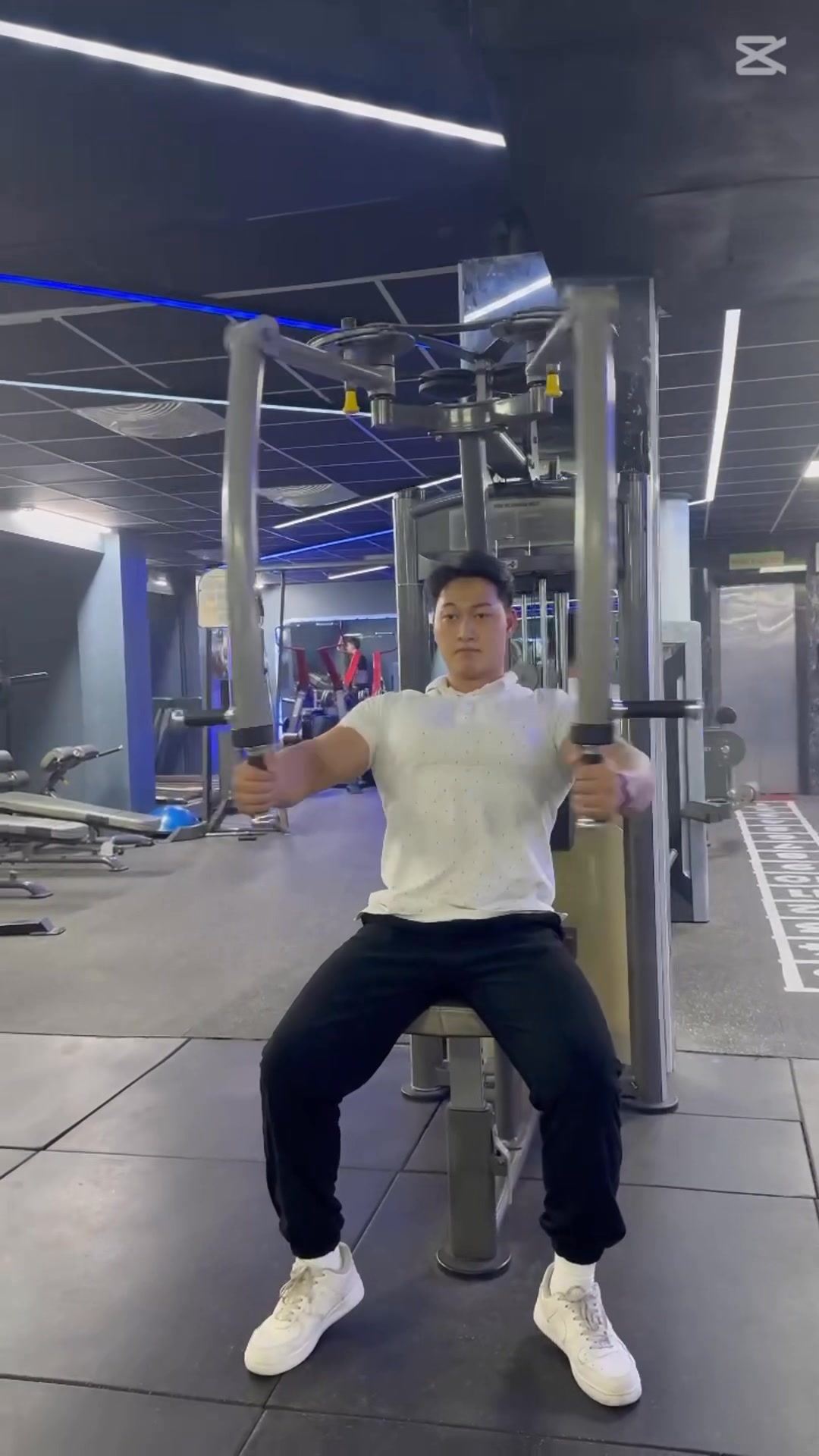 [🆕🇻🇳] FunFit Fitness & Yoga Center 🧘 Top1Yoga 🤸🏻‍♀️ Bạn lo ngại đến phòng tập mà không biết tập gì?
 Công việc làm bạn stress, chẳng muốn tập luyện
Hay những chiếc tạ làm bạn thấy nhàm chán?
Hãy đến với lớp  , shares-0✔️ , likes-1❤️️ , date-2024-12-27 22:16:39🇻🇳🇻🇳🇻🇳📰🆕