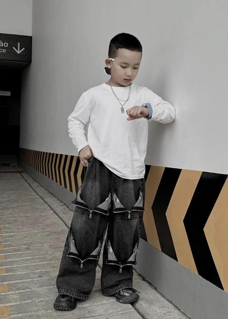 [???] Quần Áo Bé yêu ?‍?❤️️?⭐️ HÀNGG TEST SHOPP GỬII MÀ TẮCC BIÊNNN QUÁ KHÔNG NHẬPP ĐƯỢC THÊM  
Đẹp không điểm trừ. Em dọn nhanh cho các bác có con vừa size
(Mỗi mấu có 1 cái thôi ạ)
 , shares-0✔️ , likes-14❤️️ , date-2024-12-30 18:28:40????????