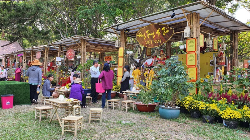 Chợ hoa ngày tết ở Sài Gòn. Chợ hoa ngày tết nổi tiếng ở Sài Gòn