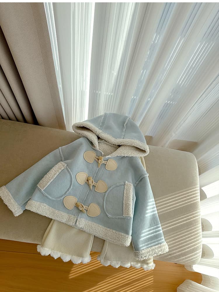 [🆕🇻🇳] Jerrie Authentic Shop – Đồ trẻ em – Chuyên săn sale bán sỉ/ lẻ, nhận check out hàng Auth các nước 🧑‍🧒❤️️👶⭐️  RƯ.ỢU MƠ XANH CHOYA NHẬT BẢN  

3⃣2⃣0⃣k/ chai 720ml

 Gần Tết nên giá càng cao, nên chị em nào lấy thì nên lấy sớm sớm đi ạ. Ko là lú , shares-0✔️ , likes-1❤️️ , date-2024-12-28 16:42:36🇻🇳🇻🇳🇻🇳📰🆕