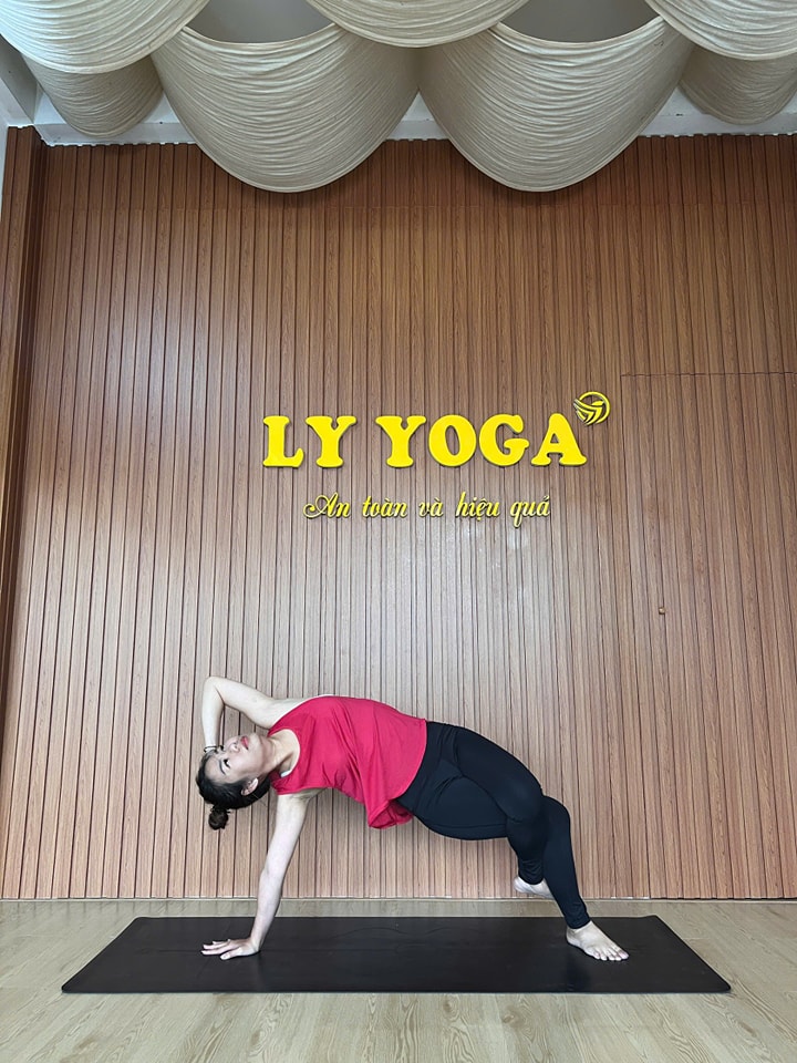 [???] Shakti Yoga Hà Nội – Số 1 về đào tạo HLV Yoga ? Top1Yoga ??‍♀️ Tại Shakti Yoga không chỉ là rèn luyện, mà là cách chúng tôi yêu thương bản thân mỗi ngày.
#shaktiyogahanoi #flowbyshaktivuha #yogatherapy #YogaWithMusic # , shares-0✔️ , likes-19❤️️ , date-2025-01-02 20:10:20????????