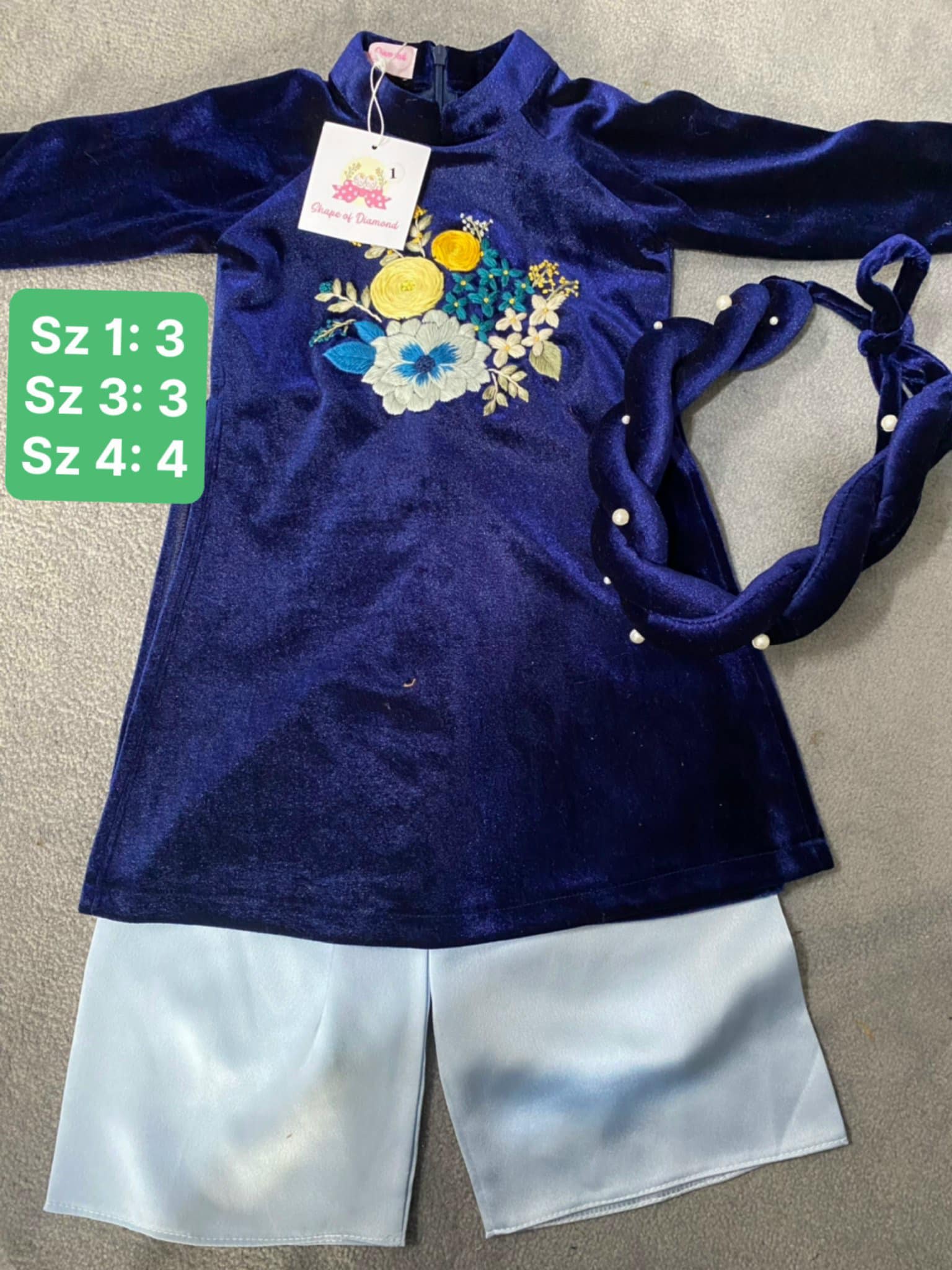 [🆕🇻🇳]  Sweetie by Josie – Thời trang cho bé 🧑‍🧒❤️️👶⭐️  Thêm một hương sắc để lựa chọn của bạn thật độc đáo
 Vẫn là chiếc áo dài với họa tiết thêu hoa sắc sảo, lên đồ ngày xuân là say đắm
Shop lẻ size sale 150k , shares-1✔️ , likes-0❤️️ , date-2025-01-05 01:38:40🇻🇳🇻🇳🇻🇳📰🆕