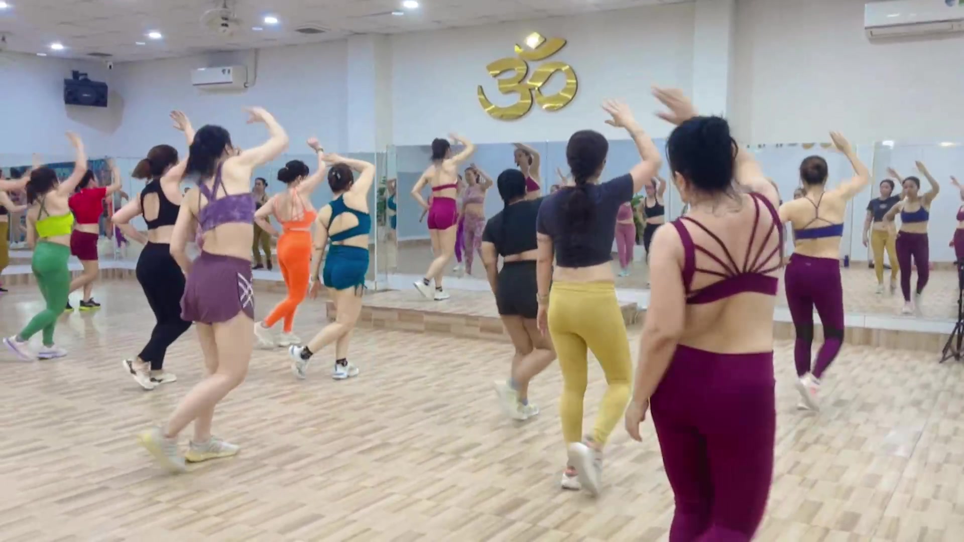 [🆕🇻🇳]  Ahagym Bùi Đình Tuý  ? Top1Yoga ??‍♀️  , shares-0✔️ , likes-2❤️️ , date-2025-01-08 16:44:20🇻🇳🇻🇳🇻🇳📰🆕