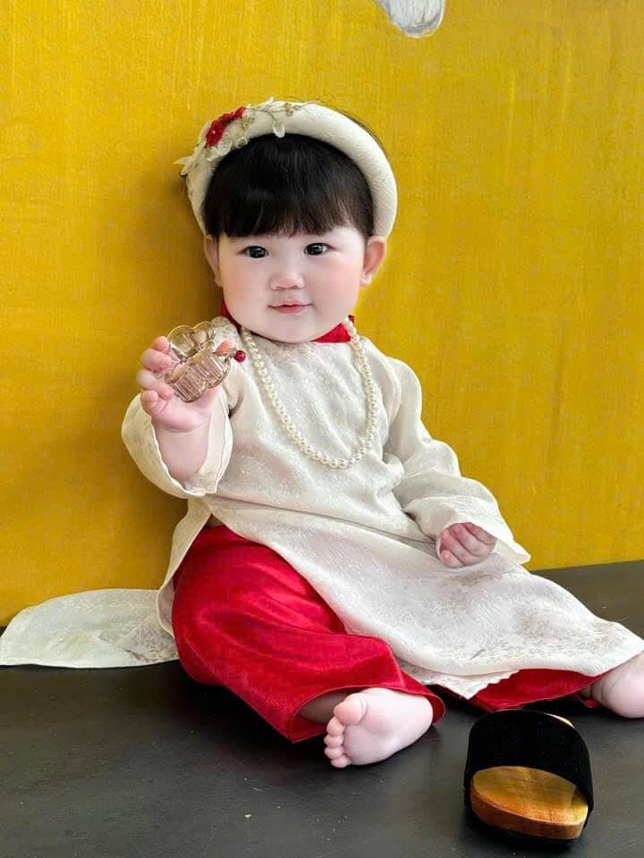 [🆕🇻🇳] Tiệm nhà Min – Shop chuyên quần áo trẻ em hàng QCCC, phong cách Hàn Quốc 😎❤️️⭐️ SALE TO MỪNG NĂM MỚI 2025
 Size và giá như trên từng ảnh
 Nhanh tay inbox để còn size cho bé mẹ nha

#qccc #kidsfashion #koreastyles #quanaotreemcaocap #qu , shares-0✔️ , likes-2❤️️ , date-2025-01-01 23:19:34🇻🇳🇻🇳🇻🇳📰🆕