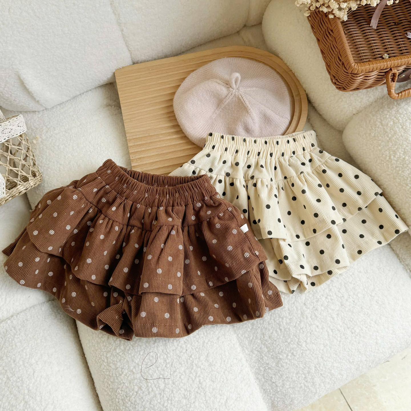 [???]  Tiệm Nhà Cây Chuyên sỉ lẻ quần áo cho bé hàng chất lượng tuyển chọn với giá cực ưu đãi  ?‍?❤️️?⭐️  XẢ CHÂN VÁY CÓ LÓT QUẦN SIU RẺ 95k còn #49k 

Bán siu nhiều r giờ lẻ sz chỉ còn 14-20kg
Mẹ nào lấy ới e ạ. Mua cho con diện Tết cực xinh nhé mom ưi
 , shares-1✔️ , likes-35❤️️ , date-2025-01-06 18:42:26????????