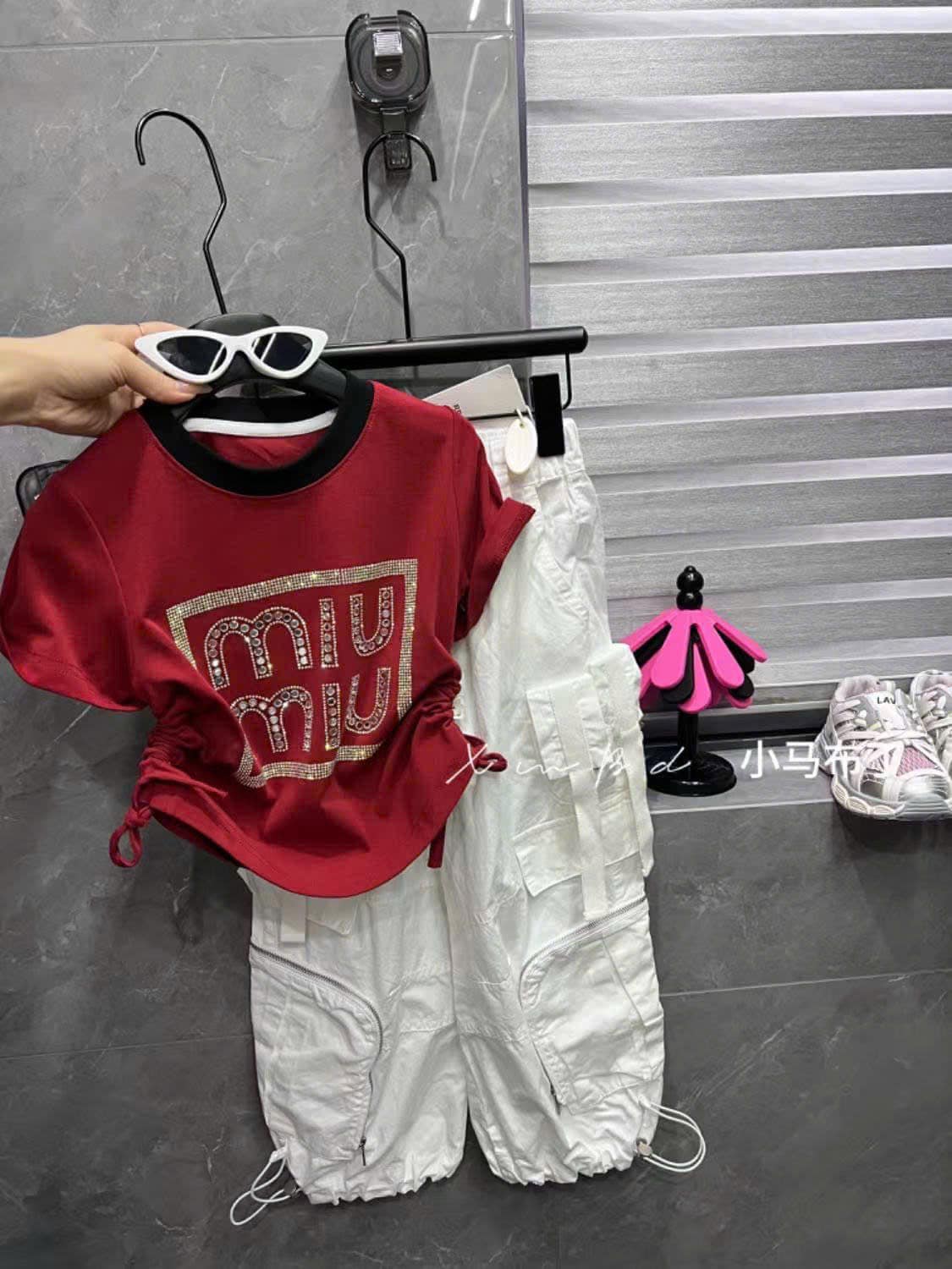 [🆕🇻🇳] Tiệm Nhà Bơ – 안녕하세요☀️ Tiệm chuyên đồ trẻ em Quảng Châu, mang style Hàn Quốc năng động cho bé🥑 🧑‍🧒❤️️👶⭐️ Tết mặc zìiii cho đỏ cả năm 

Hàng có sẵn 
Sz80-130
 , shares-2✔️ , likes-6❤️️ , date-2025-01-10 16:34:43🇻🇳🇻🇳🇻🇳📰🆕