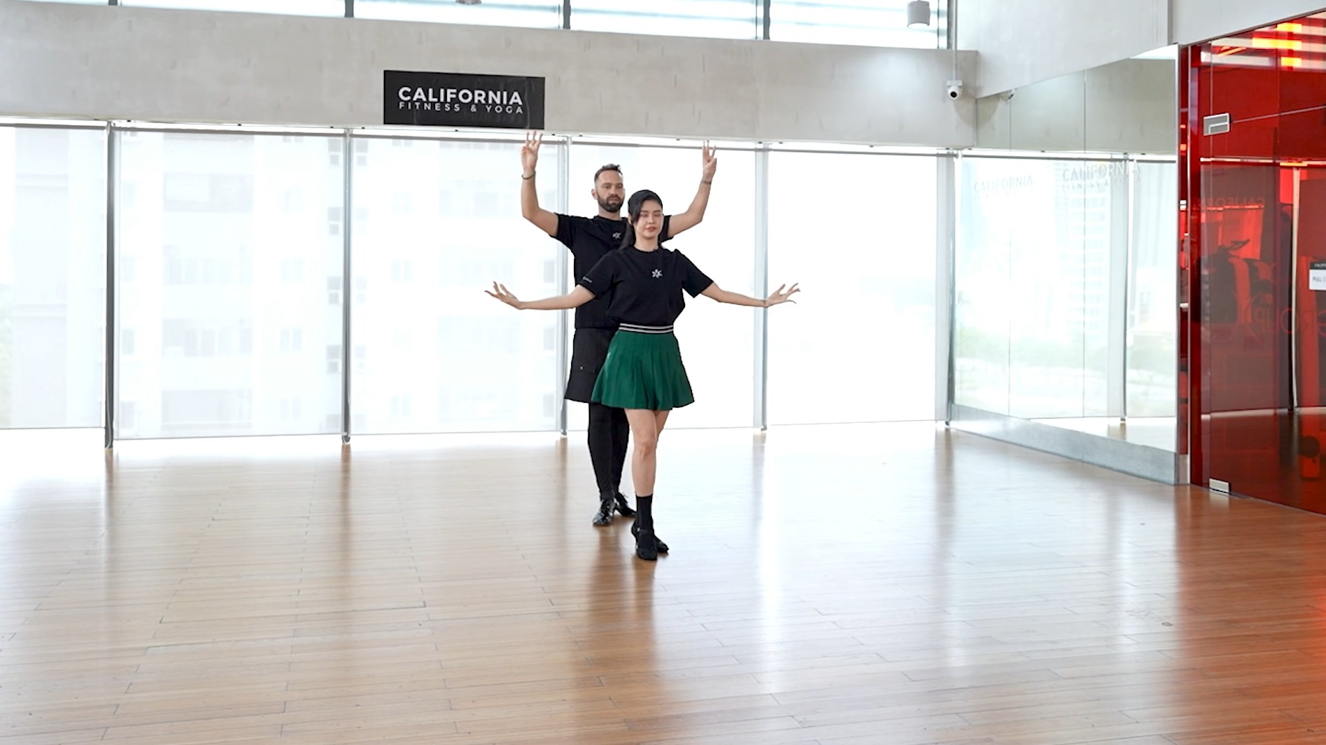 [🆕🇻🇳] California Fitness & Yoga Centers Vietnam 🏋️ Top1Gym 💪  Không bỏ cuộc trước chấn thương xương sườn, Trương Quỳnh Anh vẫn xuất sắc hoàn thành màn trình diễn và đạt số điểm gần như tuyệt đối của ba giám khảo. 

Đ , shares-0✔️ , likes-3❤️️ , date-2025-01-11 03:01:07🇻🇳🇻🇳🇻🇳📰🆕