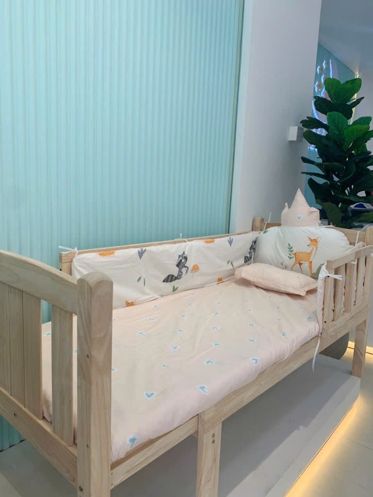 [🆕🇻🇳]  Bơ Hí – Thương hiệu thời trang thiết kế cao cấp dành cho mẹ và bé đẹp 🧑‍🧒❤️️👶⭐️ 𝐁𝐚̀ 𝐛𝐚 𝐦𝐚̀𝐮 𝐦𝐨̛́𝐢 𝐧𝐡𝐚̀ 𝐁𝐨̛, 𝐱𝐢𝐧𝐡 𝐧𝐡𝐚 𝐱𝐢𝐧𝐡 𝐧𝐡𝐚 
Bà ba lụa nhà Bơ 
      Bé #250k/bộ.           
      Bé hơn 25kg có phụ thu
      Guốc #125k – #135k
       , shares-0✔️ , likes-8❤️️ , date-2025-01-11 18:18:59🇻🇳🇻🇳🇻🇳📰🆕