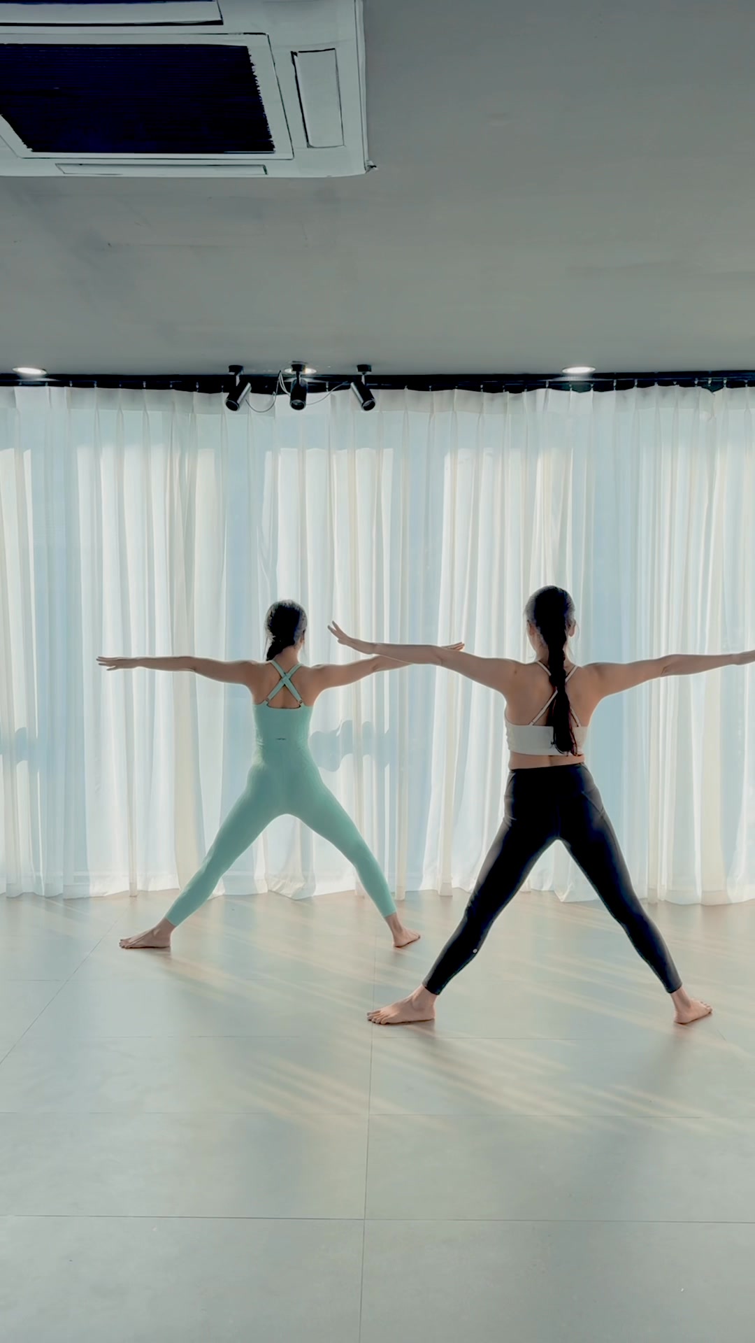 [🆕🇻🇳] Hong Ha Yoga – Ở đây có đam mê yoga � 🧘 Top1Yoga 🧘 Tag người bạn muốn tập cùng nhé 
 , shares-0✔️ , likes-55❤️️ , date-2025-01-13 16:38:52🇻🇳🇻🇳🇻🇳📰🆕