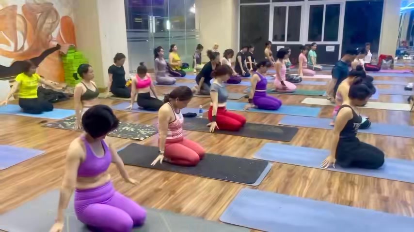 [🆕🇻🇳] FunFit Fitness & Yoga Center 🧘 Top1Yoga 🤸🏻‍♀️ YOGA MUSIC MANG ĐẾN SỰ DIỆU KỲ NHƯ THẾ NÀO?  
Âm nhạc giúp xóa bỏ mọi muộn phiền, thư giãn tối đa. 
Uyển chuyển, lôi cuốn hơn với chuỗi động tác mới mẻ. 
G , shares-0✔️ , likes-1❤️️ , date-2025-01-21 02:24:01🇻🇳🇻🇳🇻🇳📰🆕