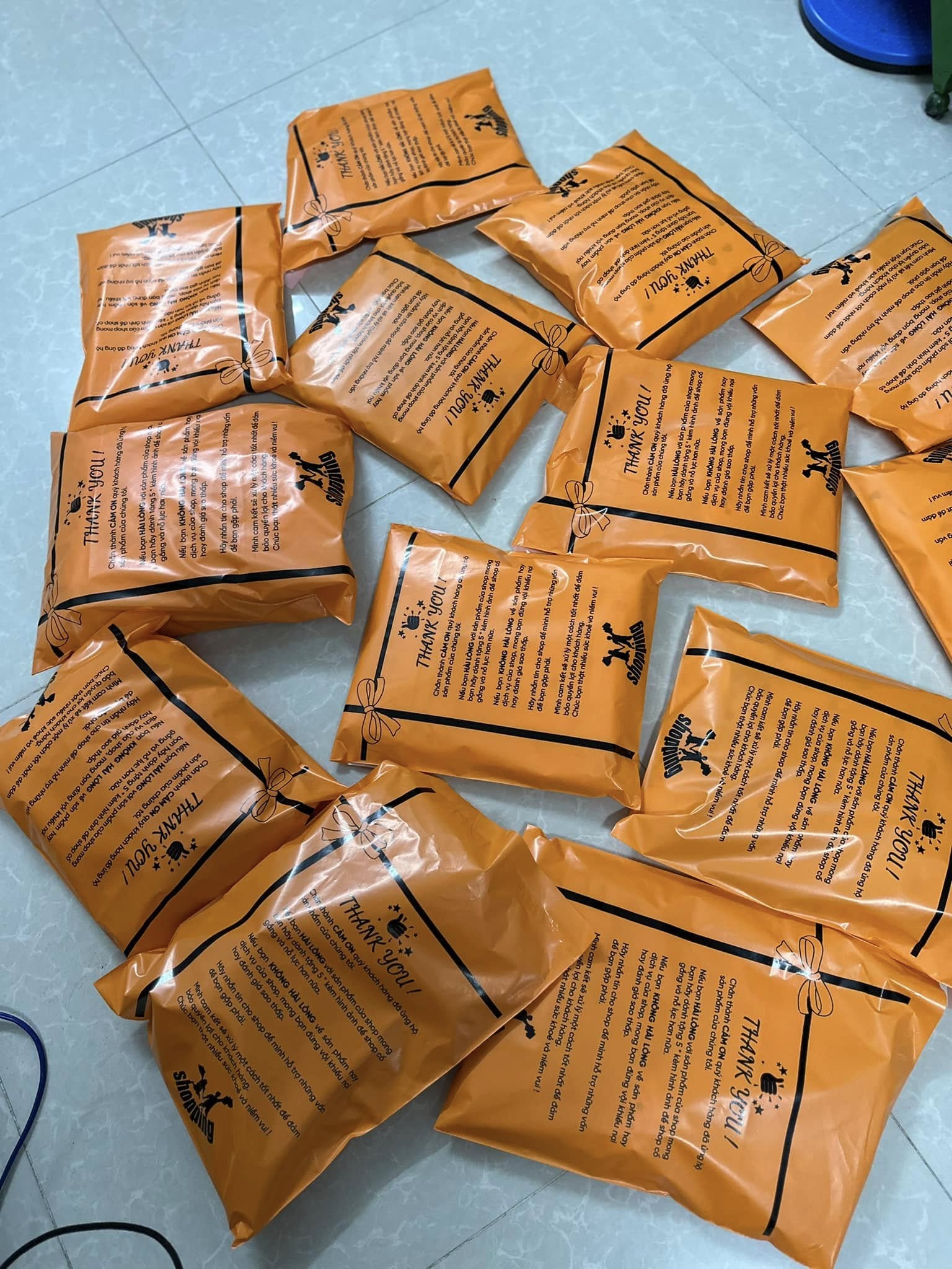 [🆕🇻🇳] Duy khang shop – Shop chuyên mua bán quần áo trẻ em giá rẻ 🧑‍🧒❤️️👶⭐️ Bộ cổ tàu quần bí 
Vãi lụa mango 
Be 8 đến 13 ký 
35k 1 bộ
 , shares-0✔️ , likes-36❤️️ , date-2025-01-15 02:57:35🇻🇳🇻🇳🇻🇳📰🆕