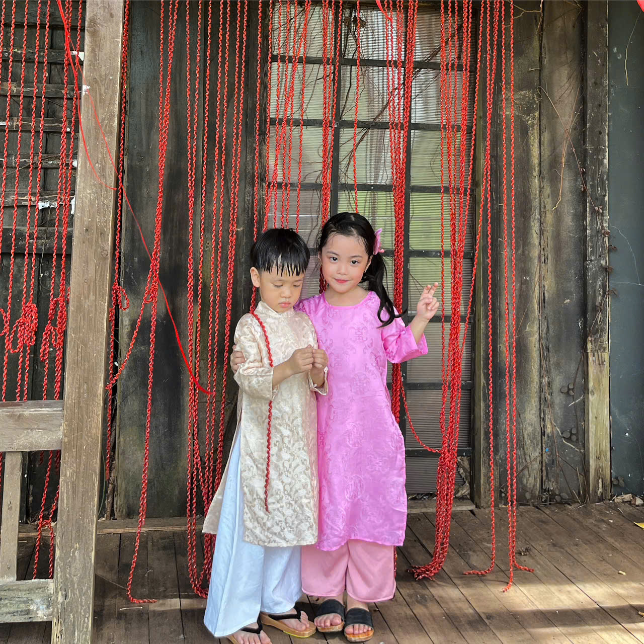 [???]  LUNA Kids Authentic – Hàng Hiệu Cho Bé ?‍?❤️️?⭐️  Những thiết kế mang dáng dấp của 1 tiểu thư ngoan xinh yêu 

 Size : 3m — 7y.
 Hàng về ngay sau Tết .

 Ibox Luna check size và giá nhé.
 , shares-0✔️ , likes-1❤️️ , date-2025-01-13 17:13:50????????