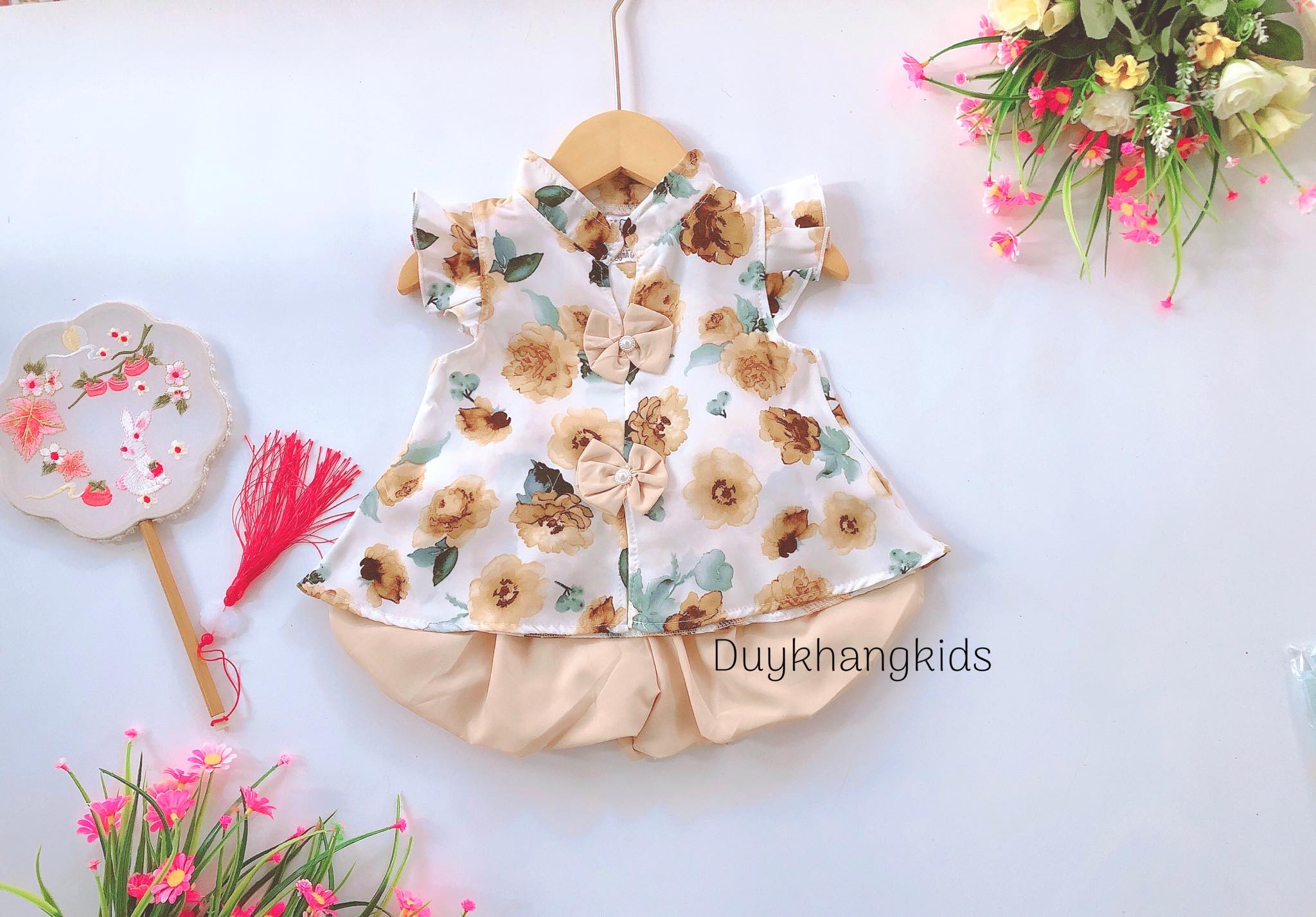 [🆕🇻🇳] Duy khang shop – Shop chuyên mua bán quần áo trẻ em giá rẻ 🧑‍🧒❤️️👶⭐️ Bộ cổ tàu quần bí 
Vãi lụa mango 
Be 8 đến 13 ký 
35k 1 bộ
 , shares-0✔️ , likes-36❤️️ , date-2025-01-15 02:57:35🇻🇳🇻🇳🇻🇳📰🆕