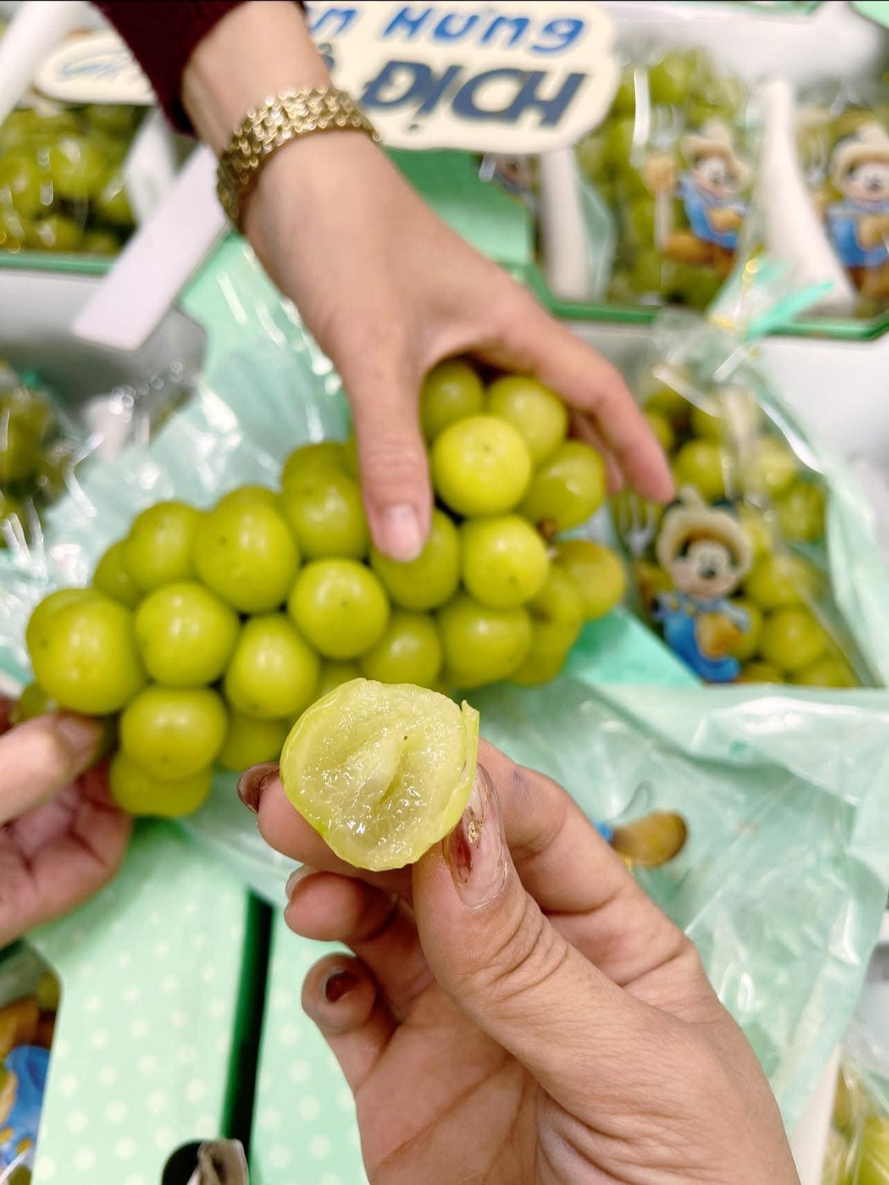 [🆕🇻🇳] Huyền Hưng Baby Care 🧑‍🧒❤️️👶⭐️ Thề chứ cho về cái thử luôn 
Già câng ngọt sỉu luôn 
Quà tặng chất lượng 10 điểm k có NHƯNG
#1sữa tặng 1 chùm nho
#1bỉm tặng 1 chùm nho
#1vitamin tặng 1 ch , shares-0✔️ , likes-0❤️️ , date-2025-01-14 17:42:05🇻🇳🇻🇳🇻🇳📰🆕