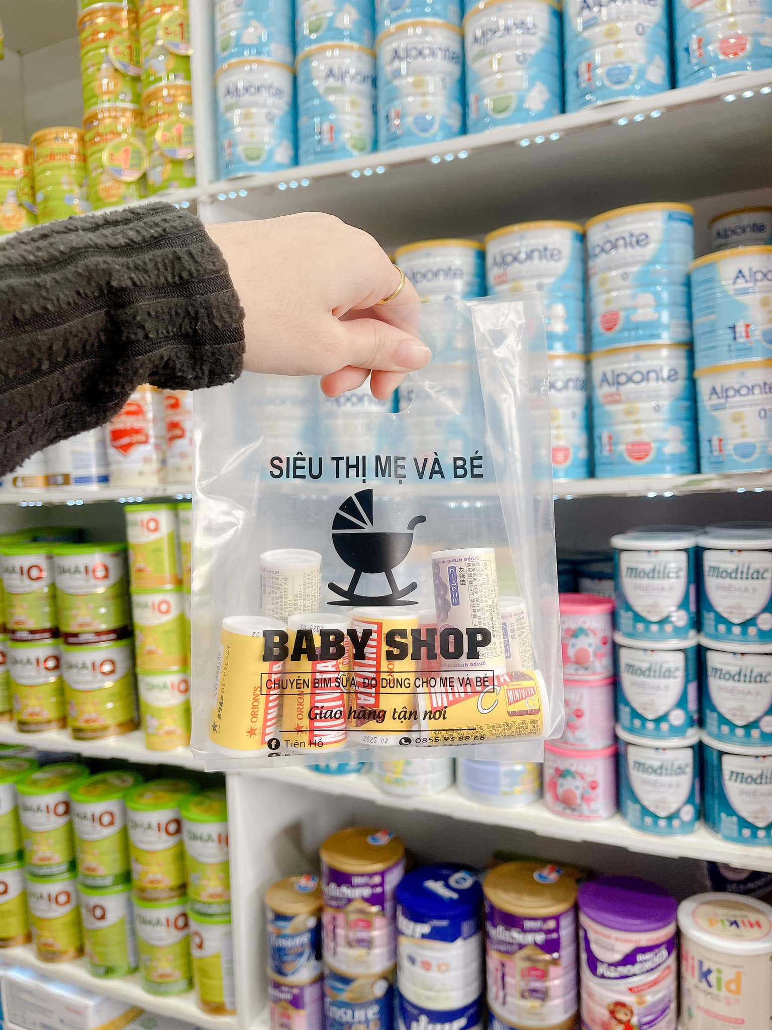 [🆕🇻🇳]  Baby Shop Huế  (Tiên Hồ)  🧑‍🧒❤️️👶⭐️ BÉ ĐẾN LÀ TẶNG 
Trời nắng đẹp, hôm nay lại là cuối tuần mẹ ạ
Mẹ dẫn bé đến Baby Shop nhận quà Free nha
Set kẹo Vitamin C & Bóng bay

Cả nhà đừng quên cái h , shares-1✔️ , likes-108❤️️ , date-2025-01-18 21:43:06🇻🇳🇻🇳🇻🇳📰🆕