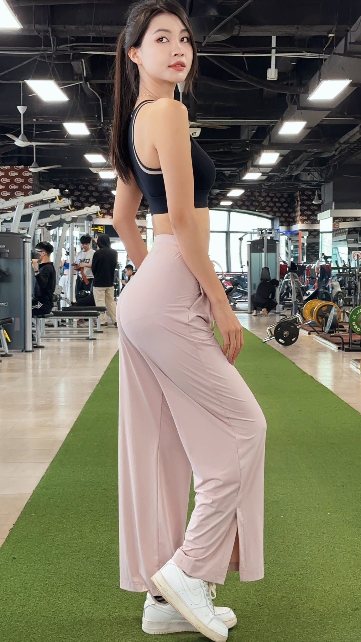 [🆕🇻🇳] Shriyoga – SATCHITANANDA – THỰC TẠI – Ý THỨC – PHÚC LẠC 🧘 Top1Yoga 🧘 Same pose, but ￼different approach and intention to get into the pose, with more information observed. How do you feel?
Cùng một tư thế nhưng ý định và các , shares-0✔️ , likes-2❤️️ , date-2025-01-17 02:08:42🇻🇳🇻🇳🇻🇳📰🆕