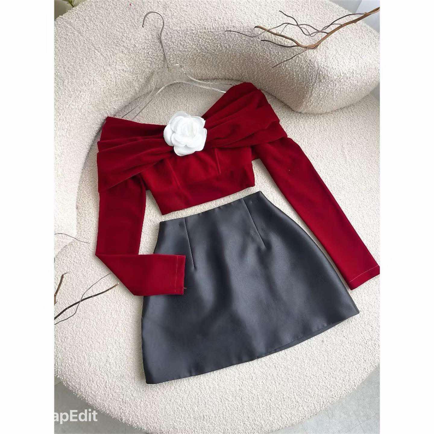 [🆕🇻🇳]  Bông Shop – Thời Trang Thiết Kế Cho Bé và Gia Đình 🧑‍🧒❤️️👶⭐️ KHÁCH HCM E BOOK GRAB HOẶC VẪN GHTK Ạ 
HOẶC GHÉ SHOP NHA CÁC CHỊ ƠI
KHÁCH TỈNH NHẬN CK BOOK XE
 , shares-0✔️ , likes-11❤️️ , date-2025-01-24 19:10:26🇻🇳🇻🇳🇻🇳📰🆕