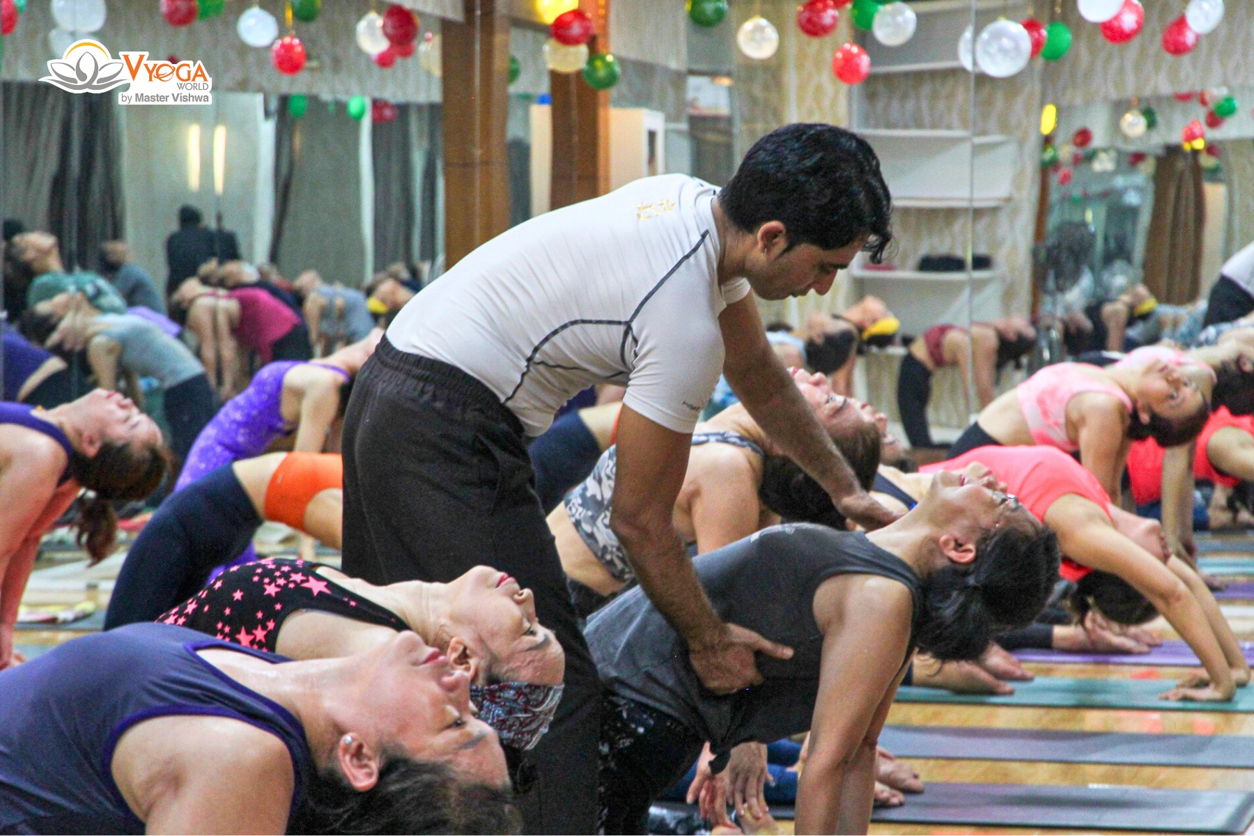 [???] Phan Lý Yoga – ☘️HLV YOGA :CÁ NHÂN ,TRỰC TIẾP,ONLINE,TRI LIỆU,KIDS … ? Top1Yoga ??‍♀️ Đ𝗼̛̀𝗶 𝗸𝗵𝗼̂𝗻𝗴 𝗽𝗵𝗮̉𝗶 𝗹𝘂́𝗰 𝗻𝗮̀𝗼 𝗰𝘂̃𝗻𝗴 đ𝗲̣𝗽  
Nhưng 𝗹𝗮̀ phụ nữ 𝗻𝗵𝗮̂́𝘁 đ𝗶̣𝗻𝗵 𝗽𝗵𝗮̉𝗶 trẻ,khỏe và xinh nhé! 
Hết những ngày tháng ăn chơi du Xuân rồi và đã đến lúc , shares-0✔️ , likes-17❤️️ , date-2025-02-07 01:57:55????????